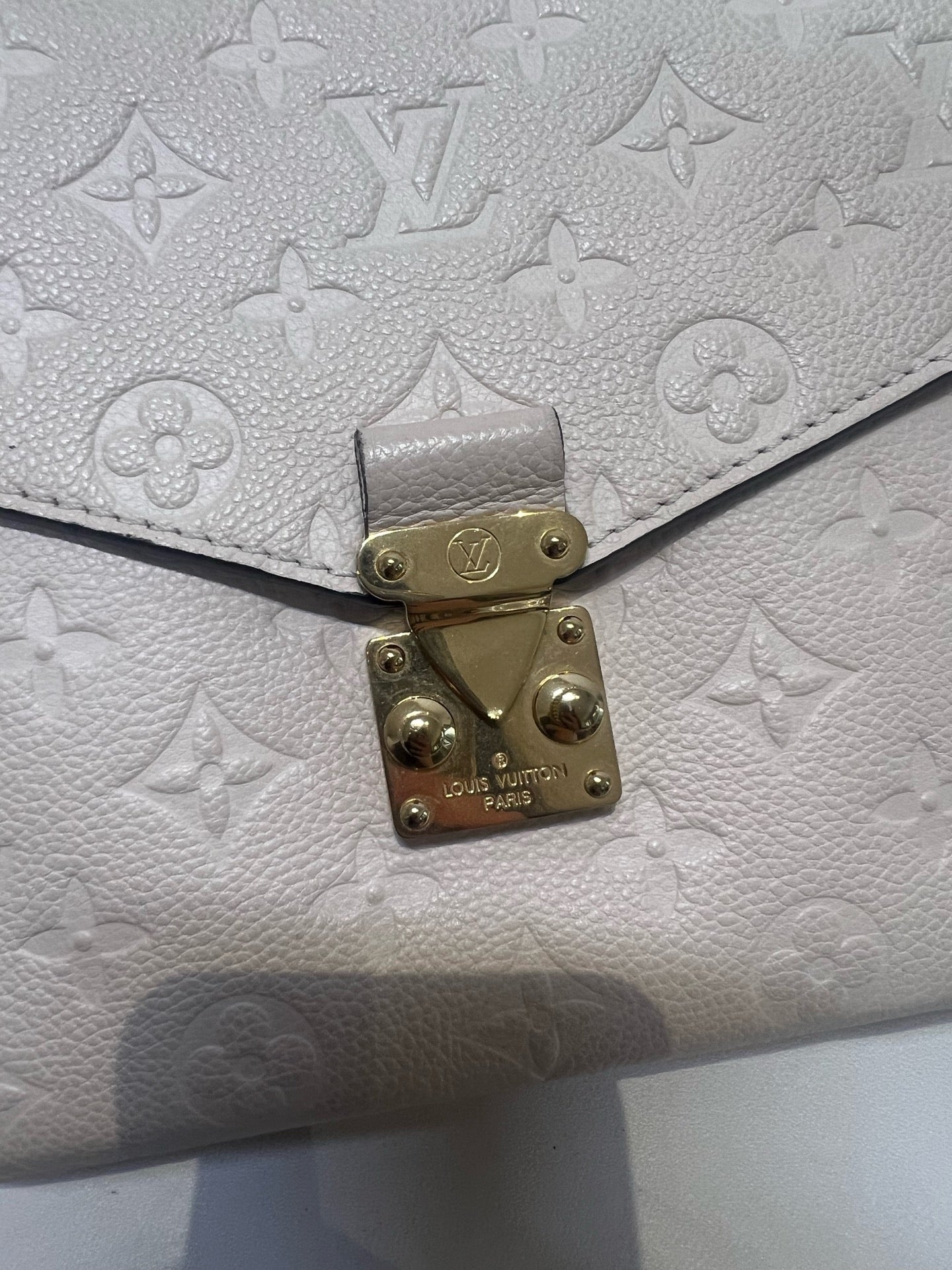 Louis Vuitton - Pochette Metis - Leather - Beige - (medium)