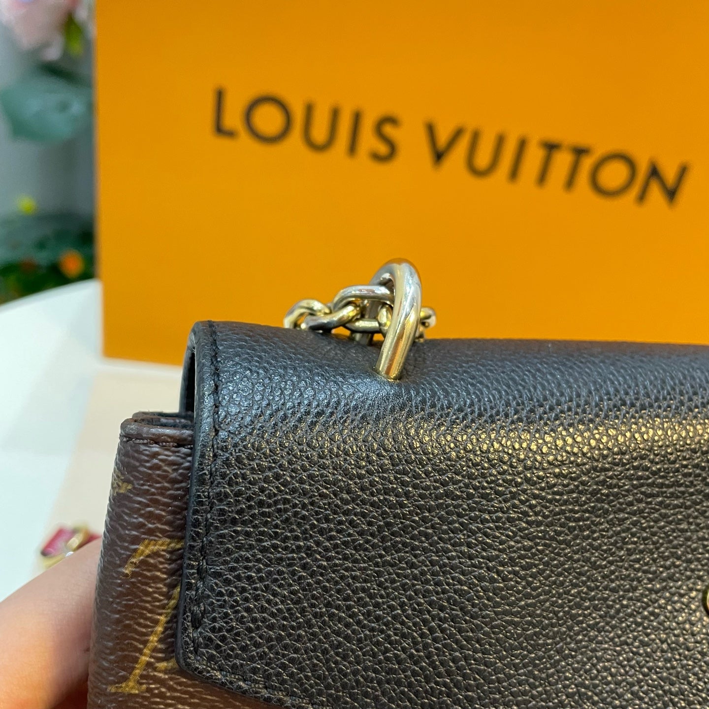 Louis Vuitton - Pochette Metis - Leather - Black - (medium)
