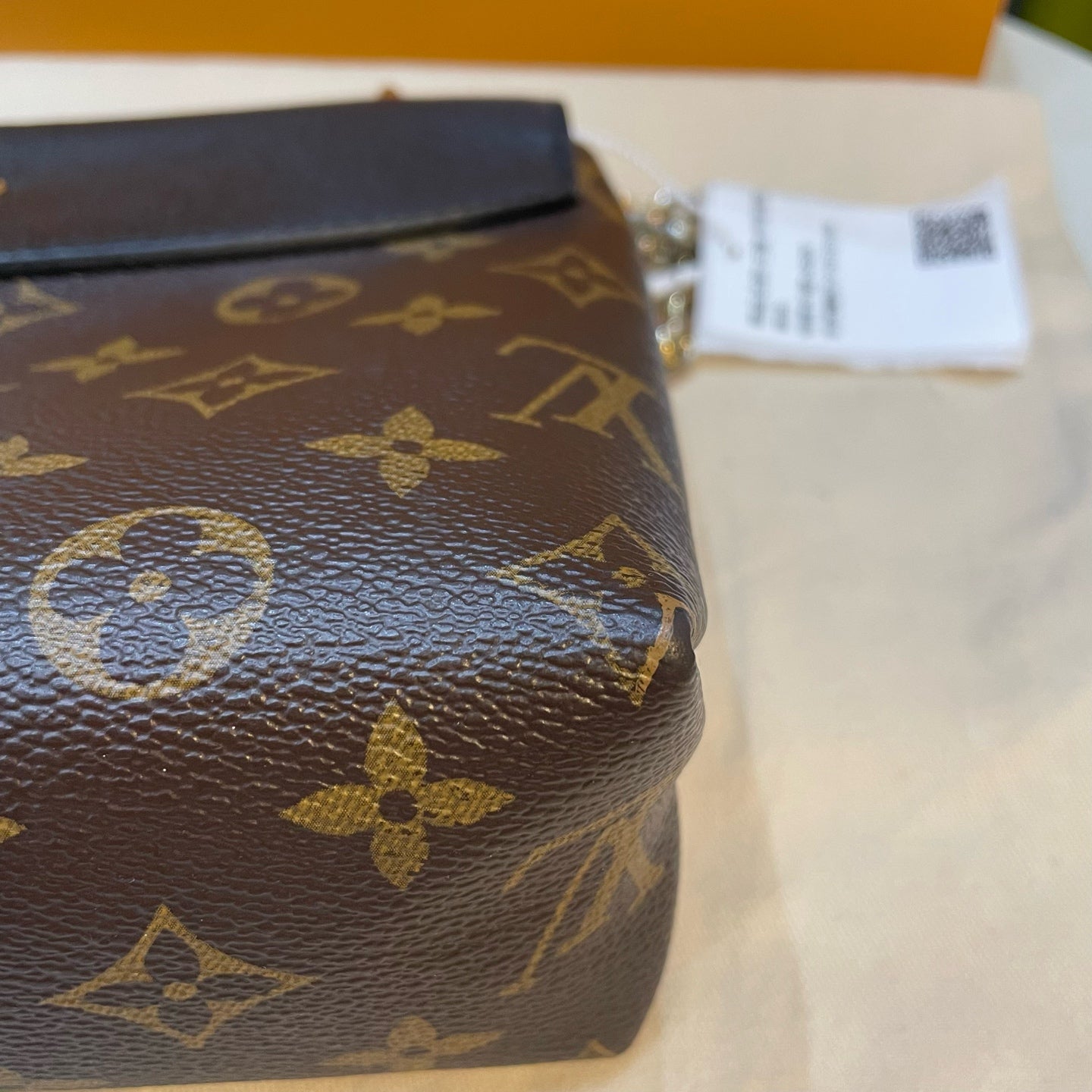 Louis Vuitton - Pochette Metis - Leather - Black - (medium)