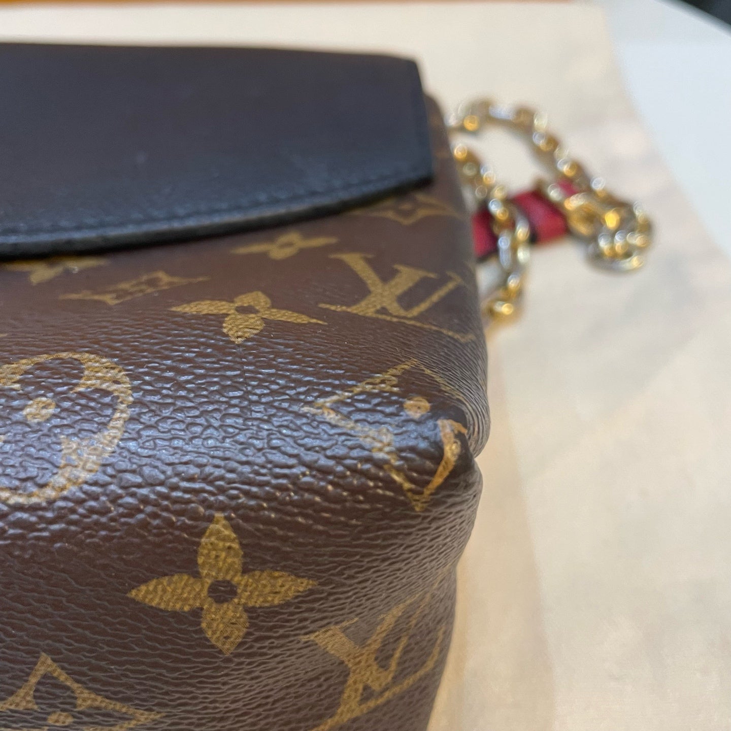 Louis Vuitton - Pochette Metis - Leather - Black - (medium)