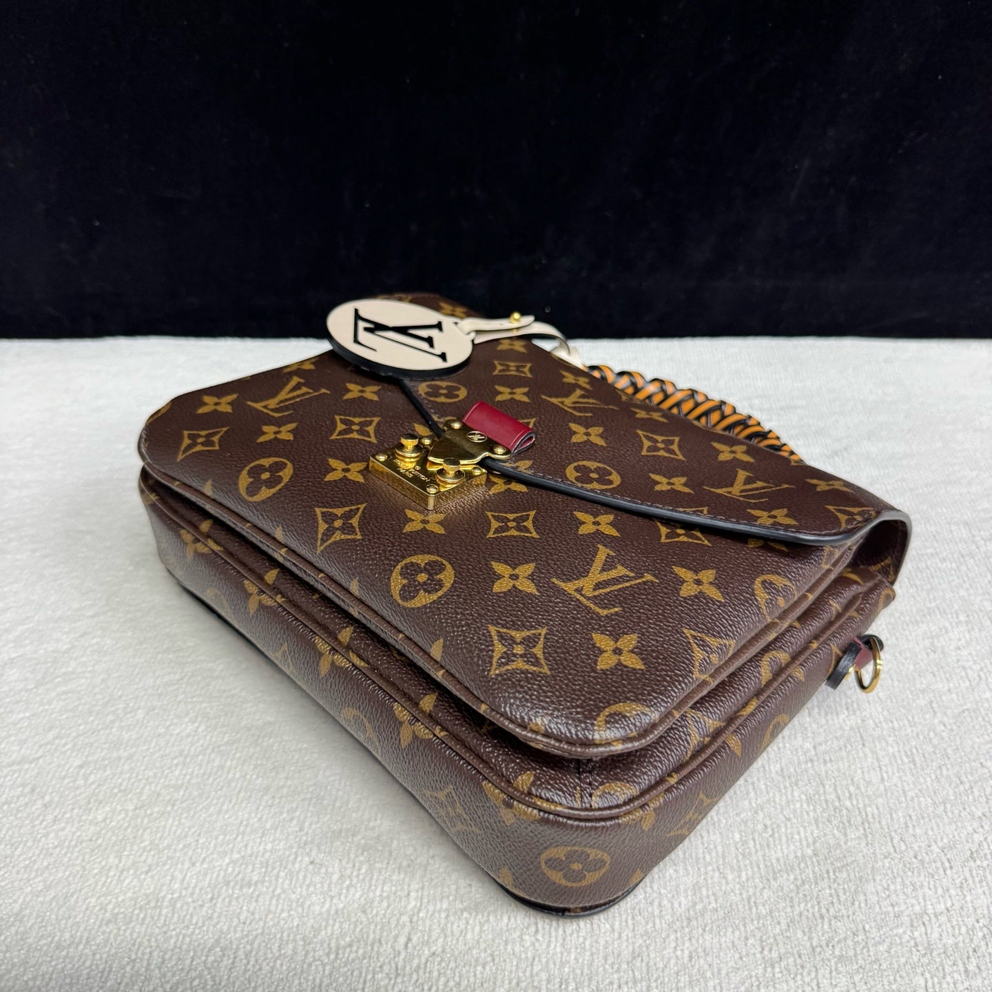Louis Vuitton - Pochette Metis - Leather - Brown - (medium)