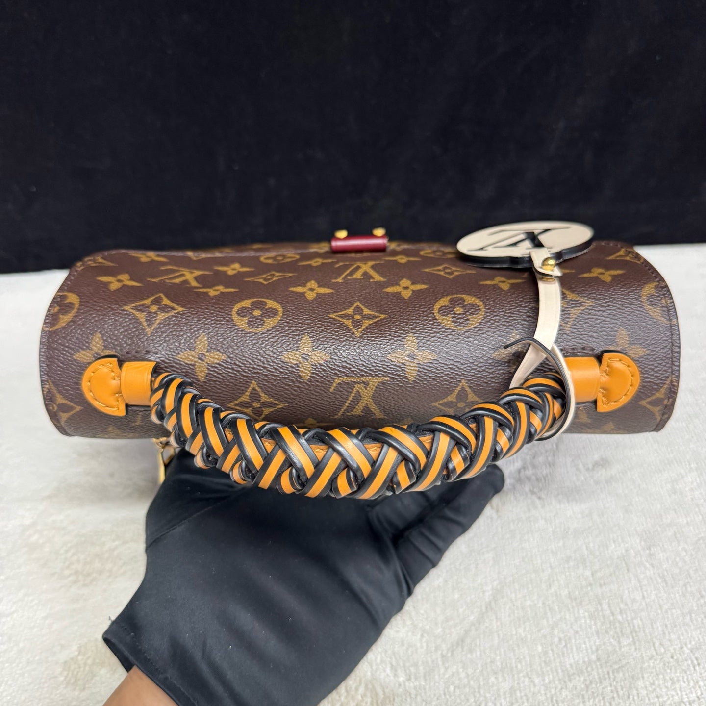 Louis Vuitton - Pochette Metis - Leather - Brown - (medium)