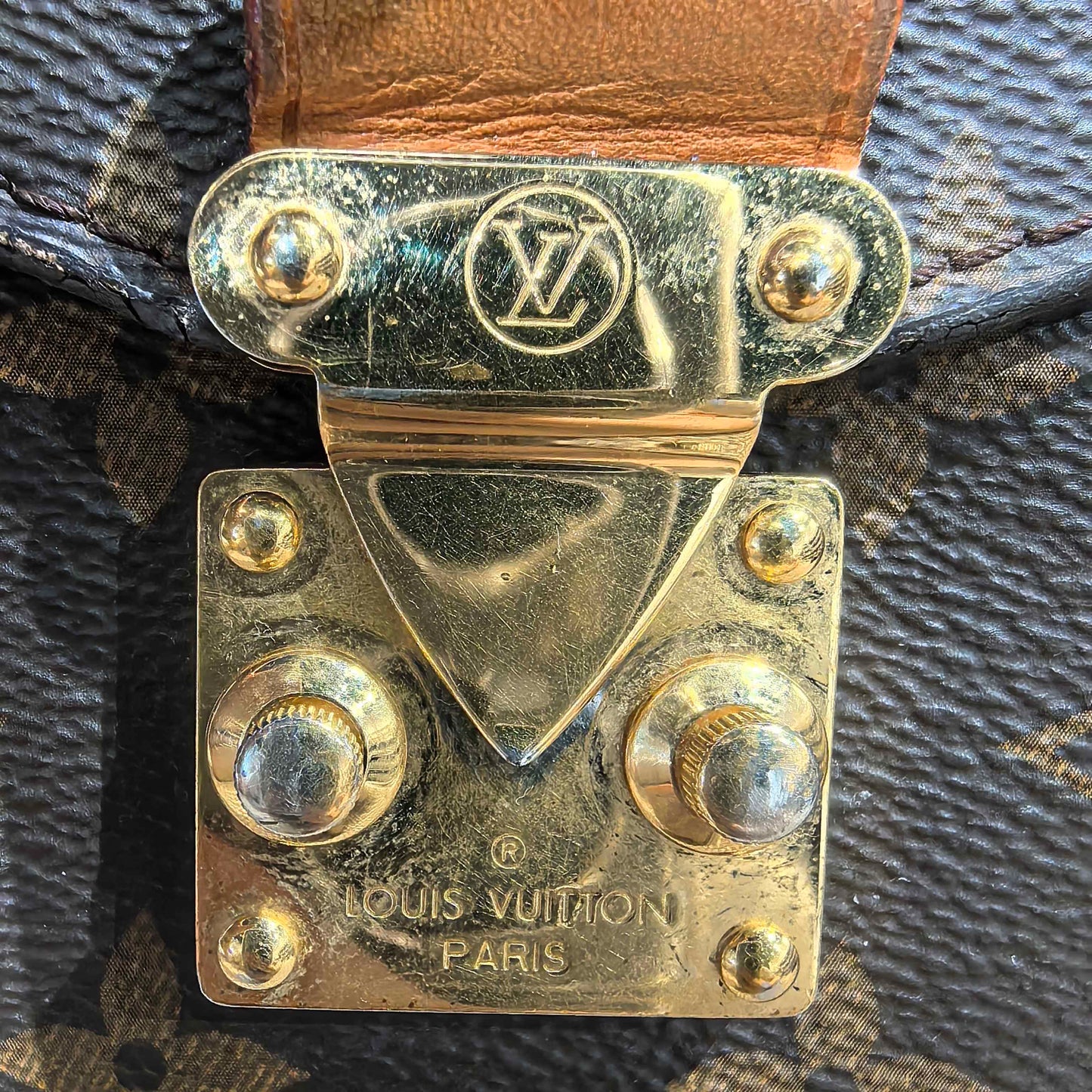Louis Vuitton - Pochette Metis - Leather - Brown - (medium)