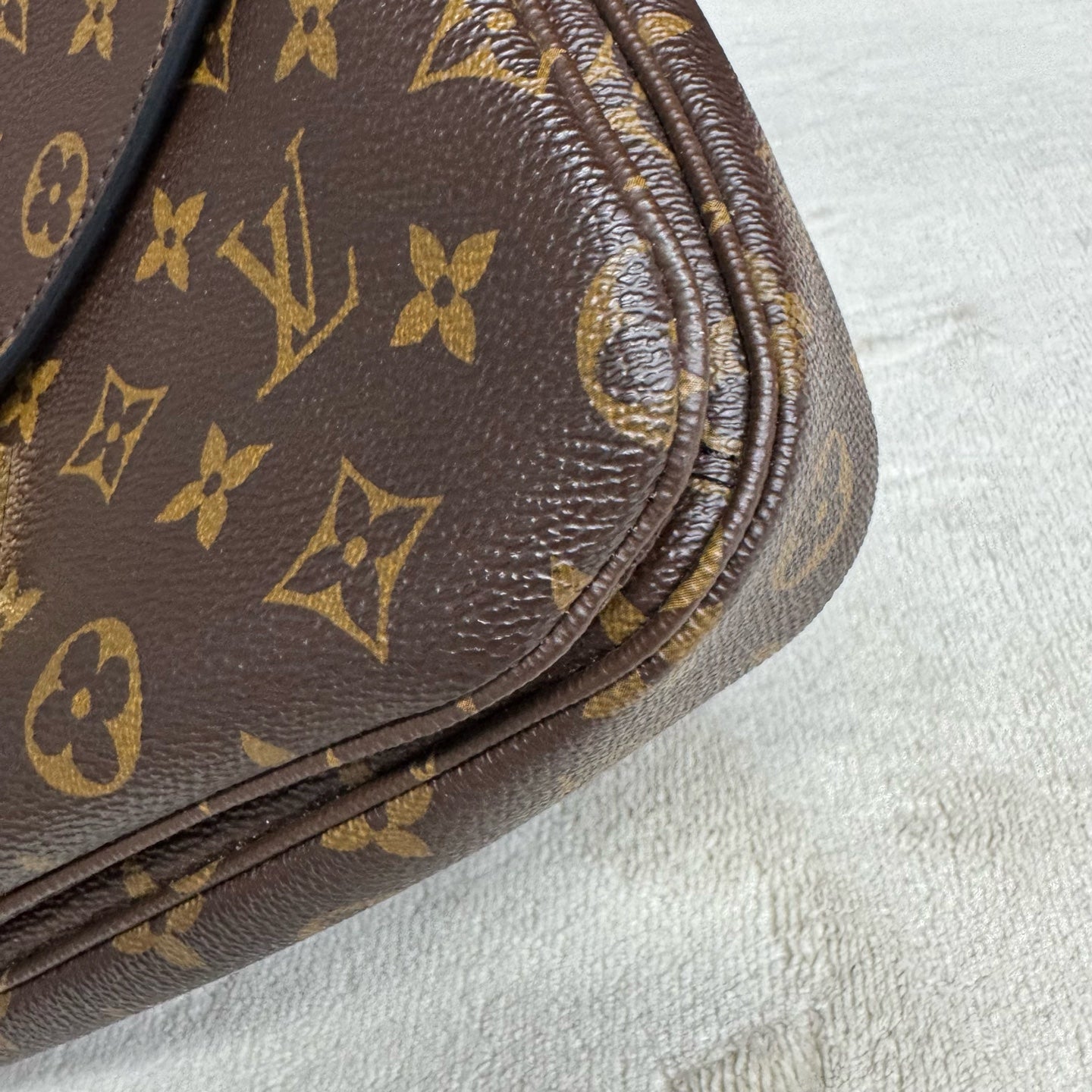 Louis Vuitton - Pochette Metis - Leather - Brown - (medium)