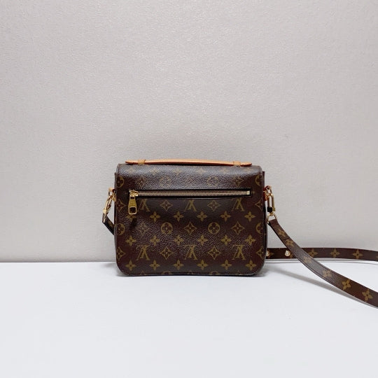 Louis Vuitton - Pochette Metis - Leather - Brown - (small)