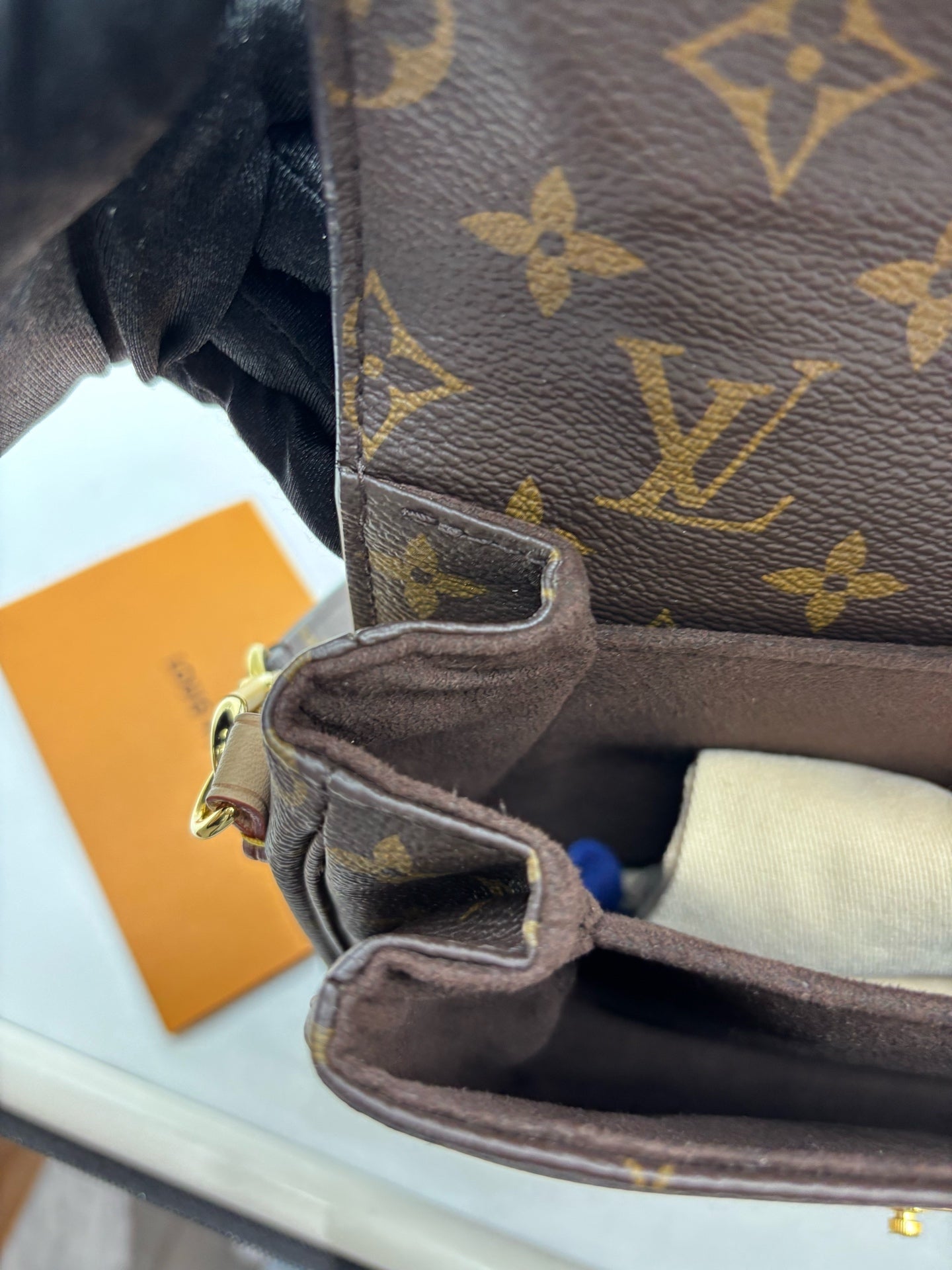 Louis Vuitton - Pochette Metis - Leather - Brown - (small)