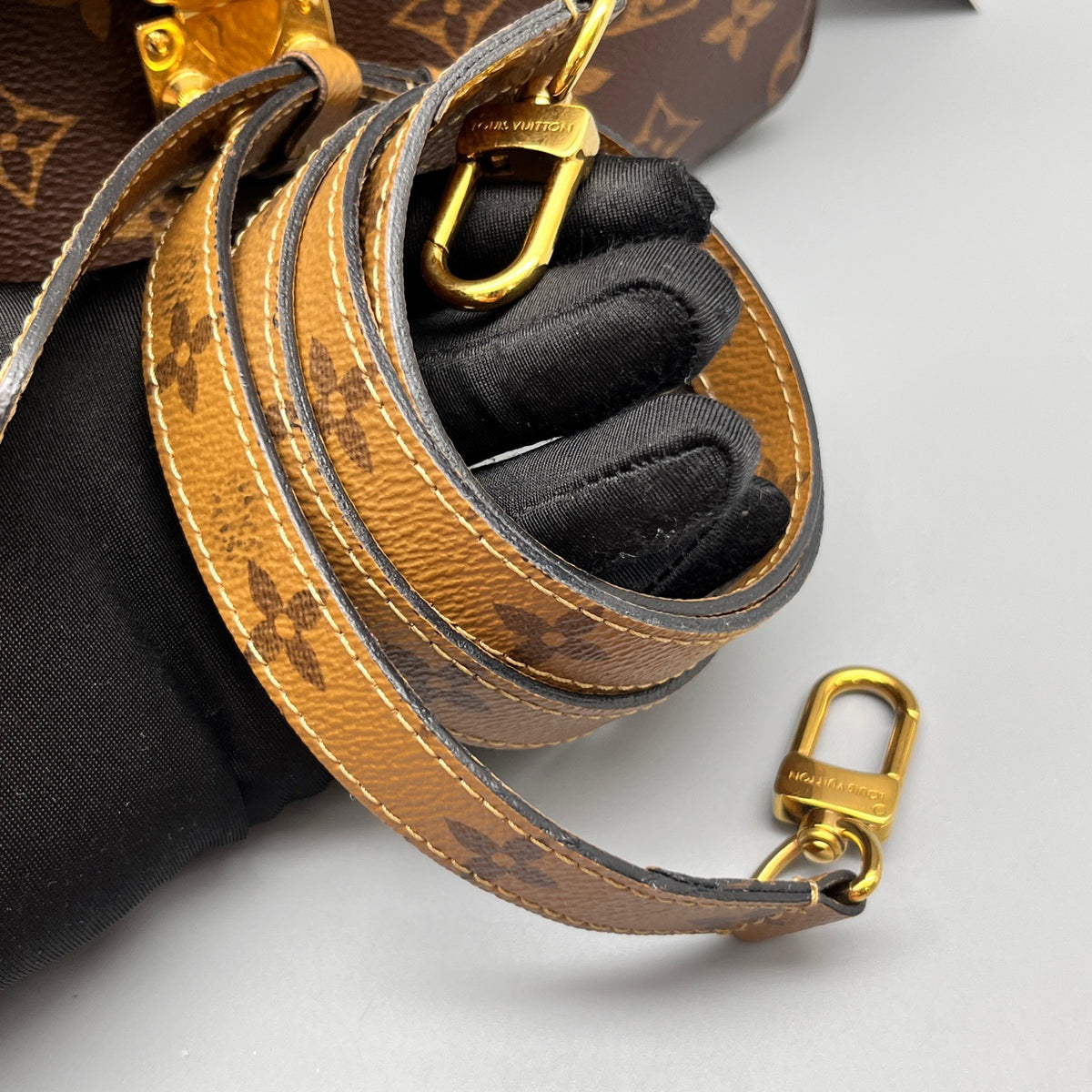 Louis Vuitton - Pochette Metis - Leather - Multicolour - (medium)