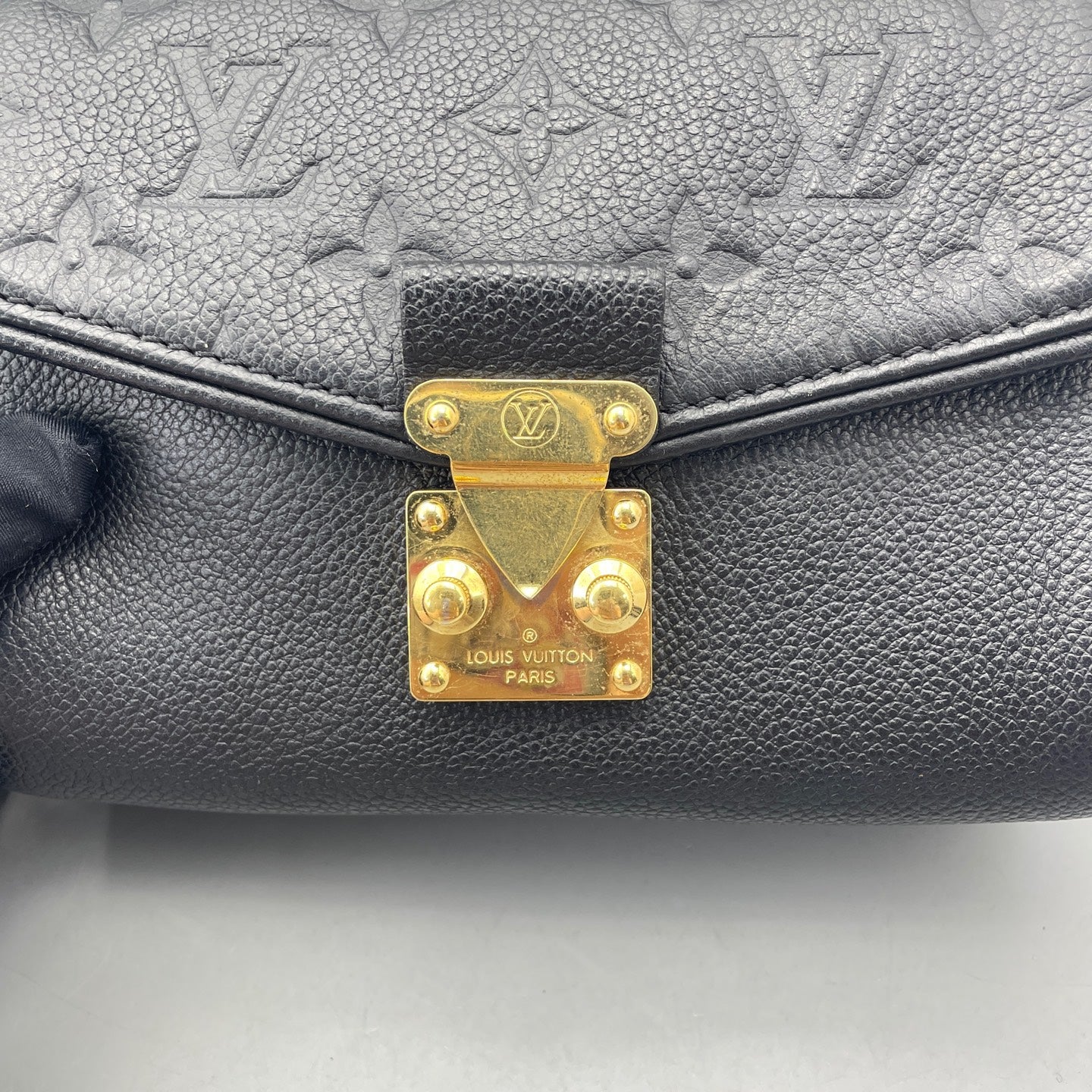 Louis Vuitton - Pochette Metis Mini - Grained Monogram Empreinte leather - Black - (mini)