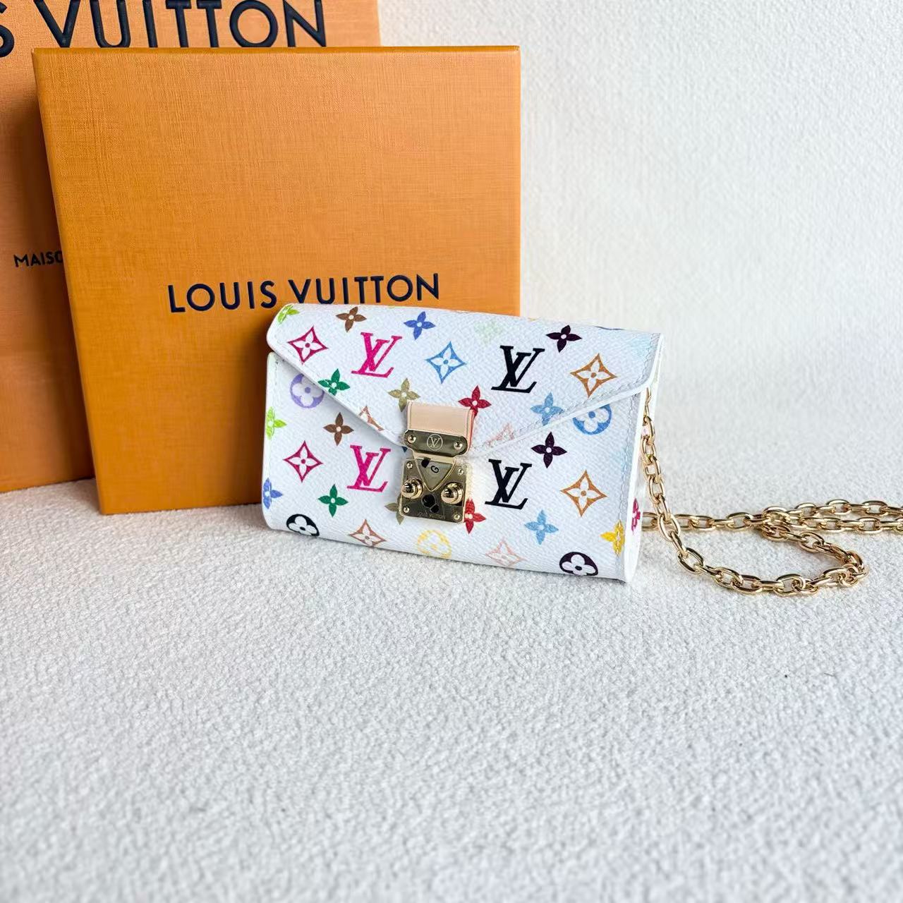 Louis Vuitton - Pochette Metis Mini Pouch - Monogram Multicolore coated canvas with leather trim - White Monogram Multicolore with Gold-Tone Hardware - (mini)