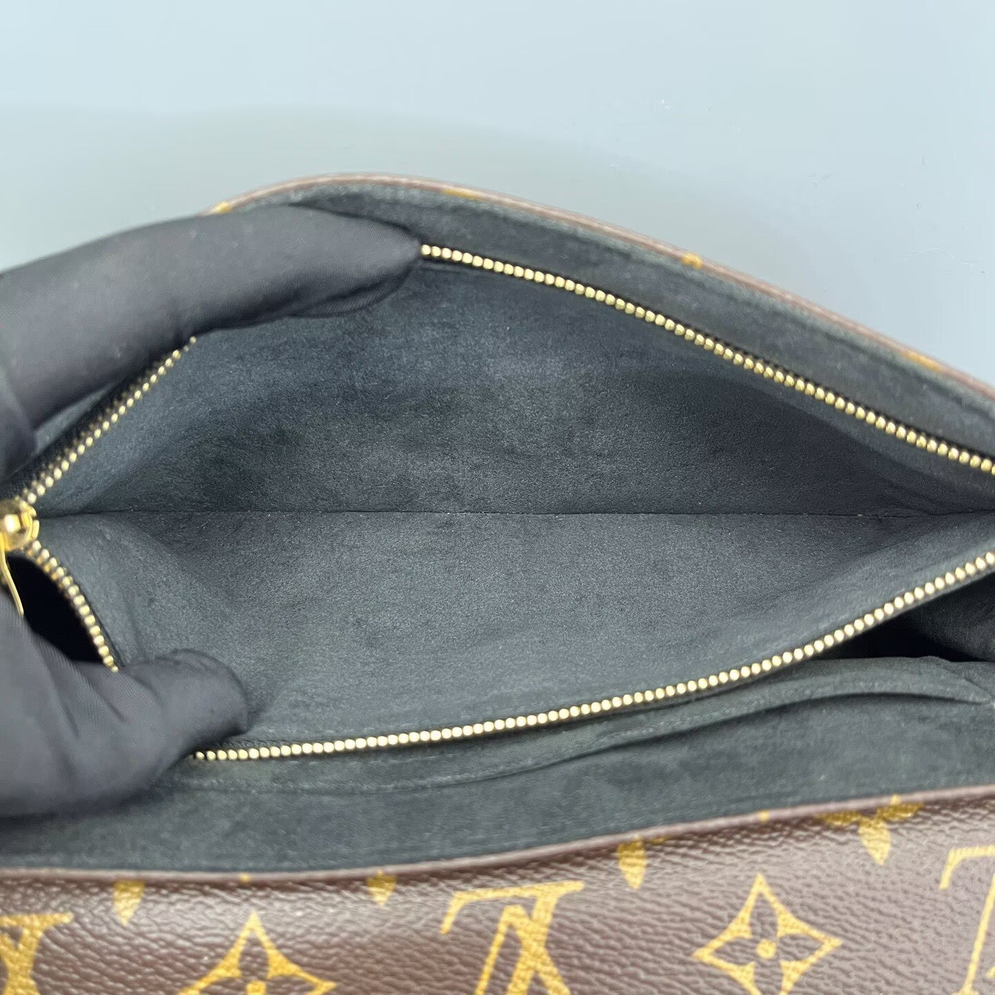 Louis Vuitton - Pochette Métis - Monogram canvas and grained leather - Black and Brown - (medium)