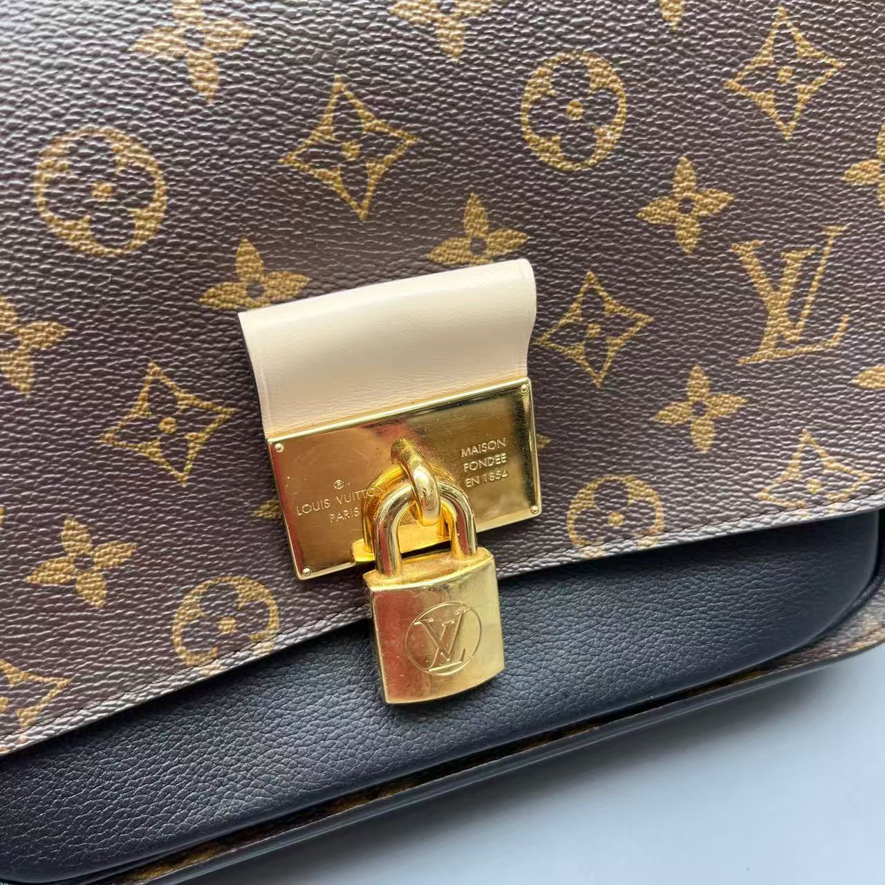 Louis Vuitton - Pochette Métis - Monogram coated canvas and leather - Brown - (Medium)
