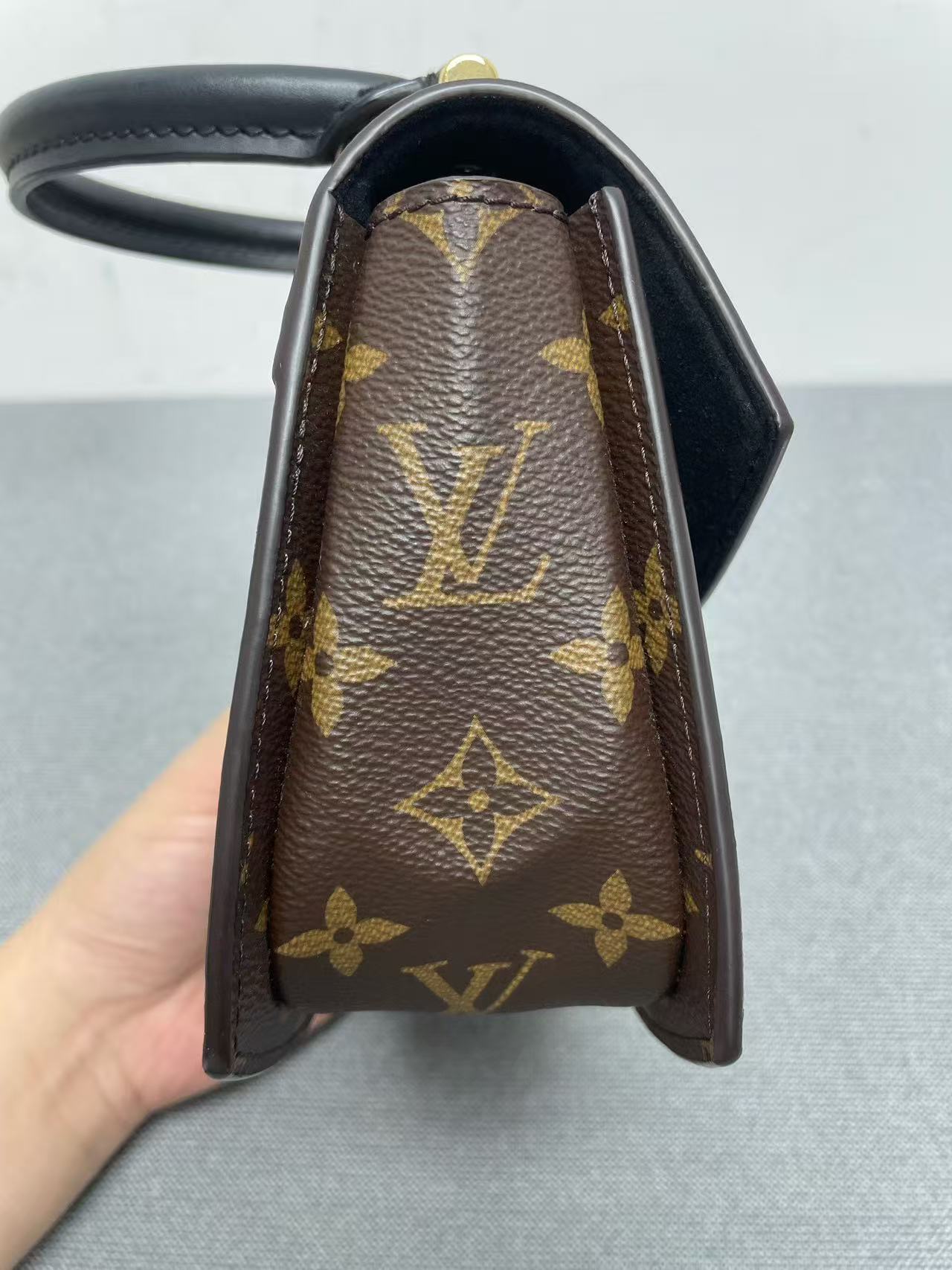 Louis Vuitton - Pochette Métis - Monogram coated canvas with black leather trim - Brown - (Small)