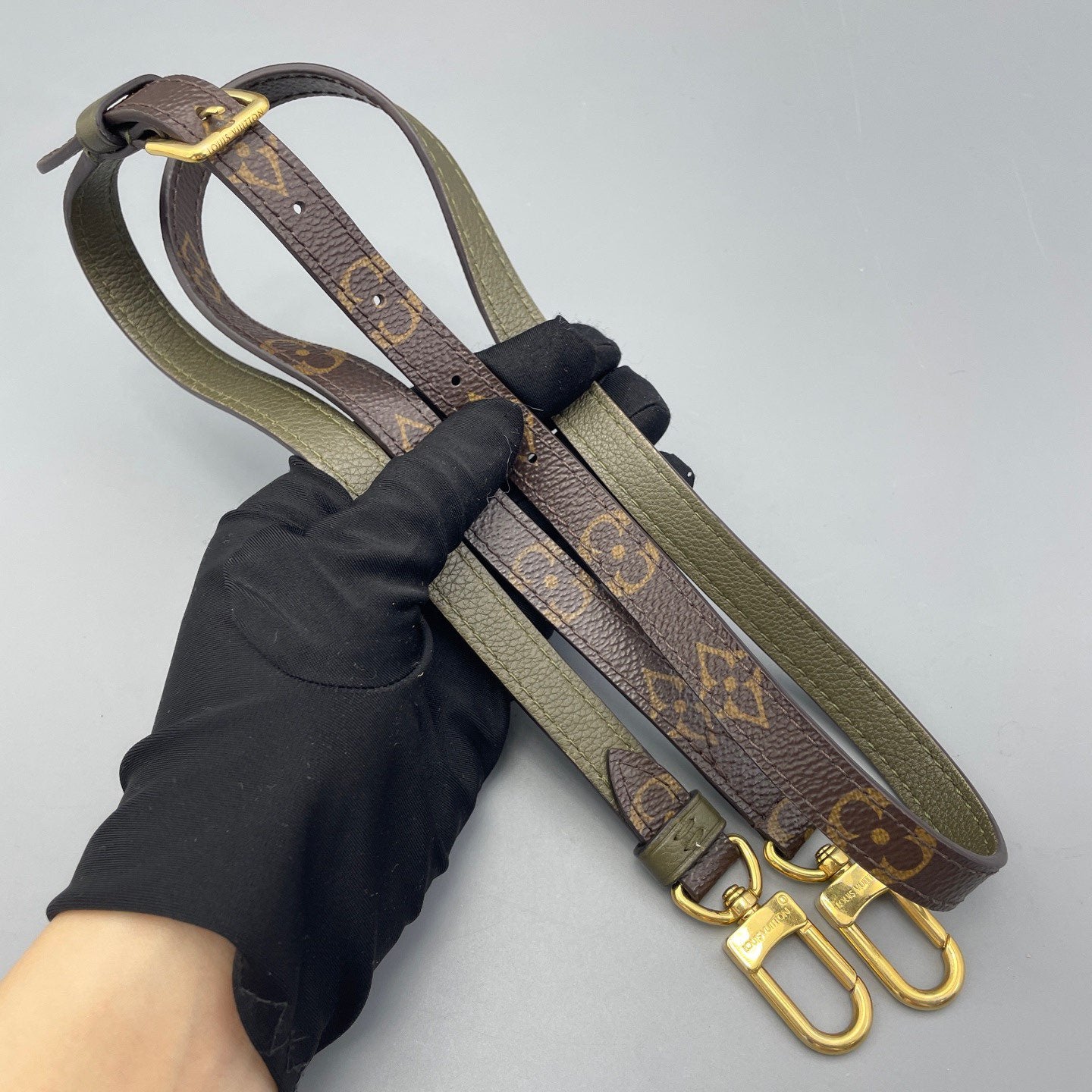 Louis Vuitton - Pochette Métis - Monogram coated canvas with grained leather and Vachetta leather trim - Brown Monogram with Camel leather accents - (Medium)