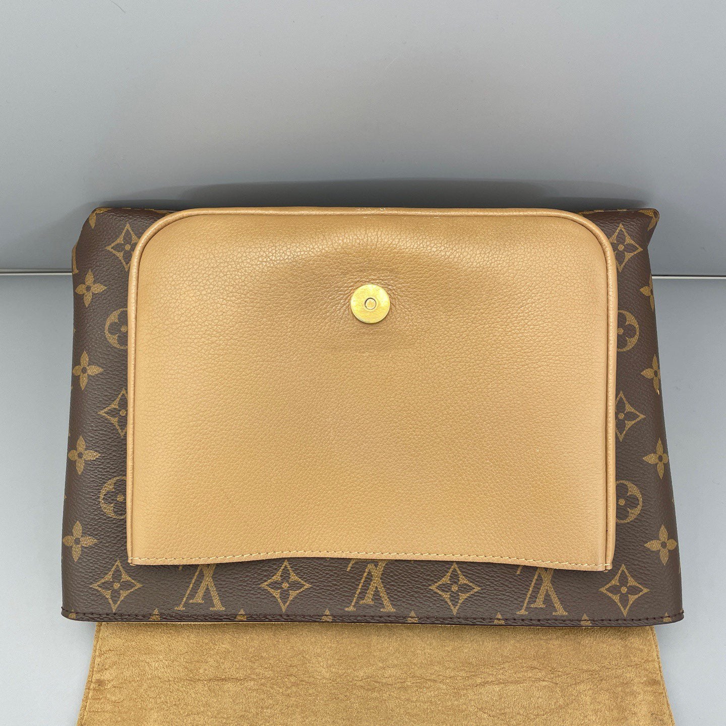 Louis Vuitton - Pochette Métis - Monogram coated canvas with grained leather and Vachetta leather trim - Brown Monogram with Camel leather accents - (Medium)