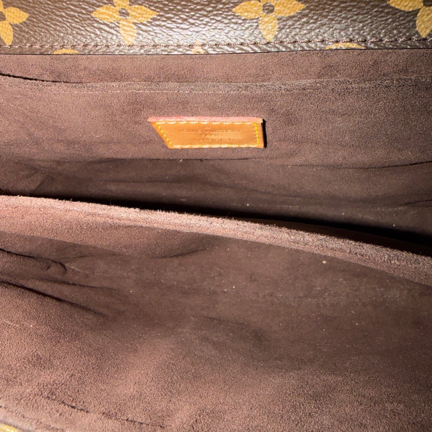 Louis Vuitton - Pochette Metis - Monogram coated canvas with natural cowhide leather trim - Brown - (Small)