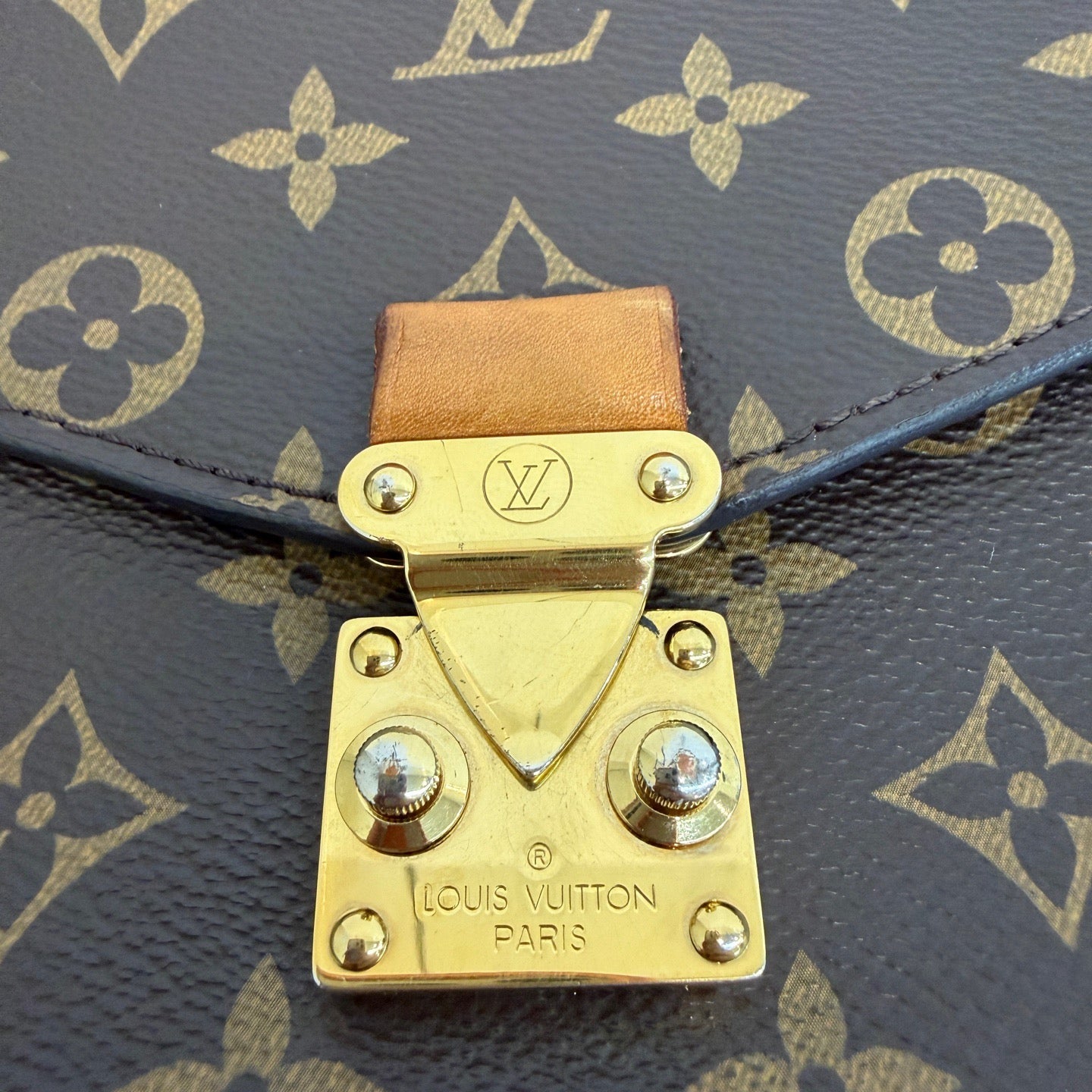 Louis Vuitton - Pochette Metis - Monogram coated canvas with natural cowhide leather trim - Brown - (Small)