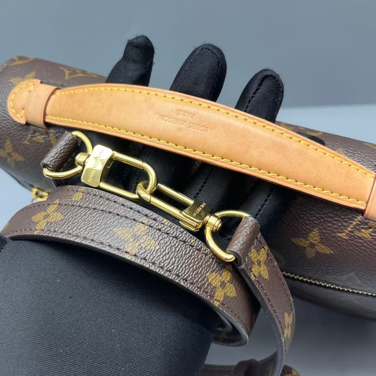 Louis Vuitton - Pochette Métis - Monogram coated canvas with natural cowhide leather trim - Brown - (Small)
