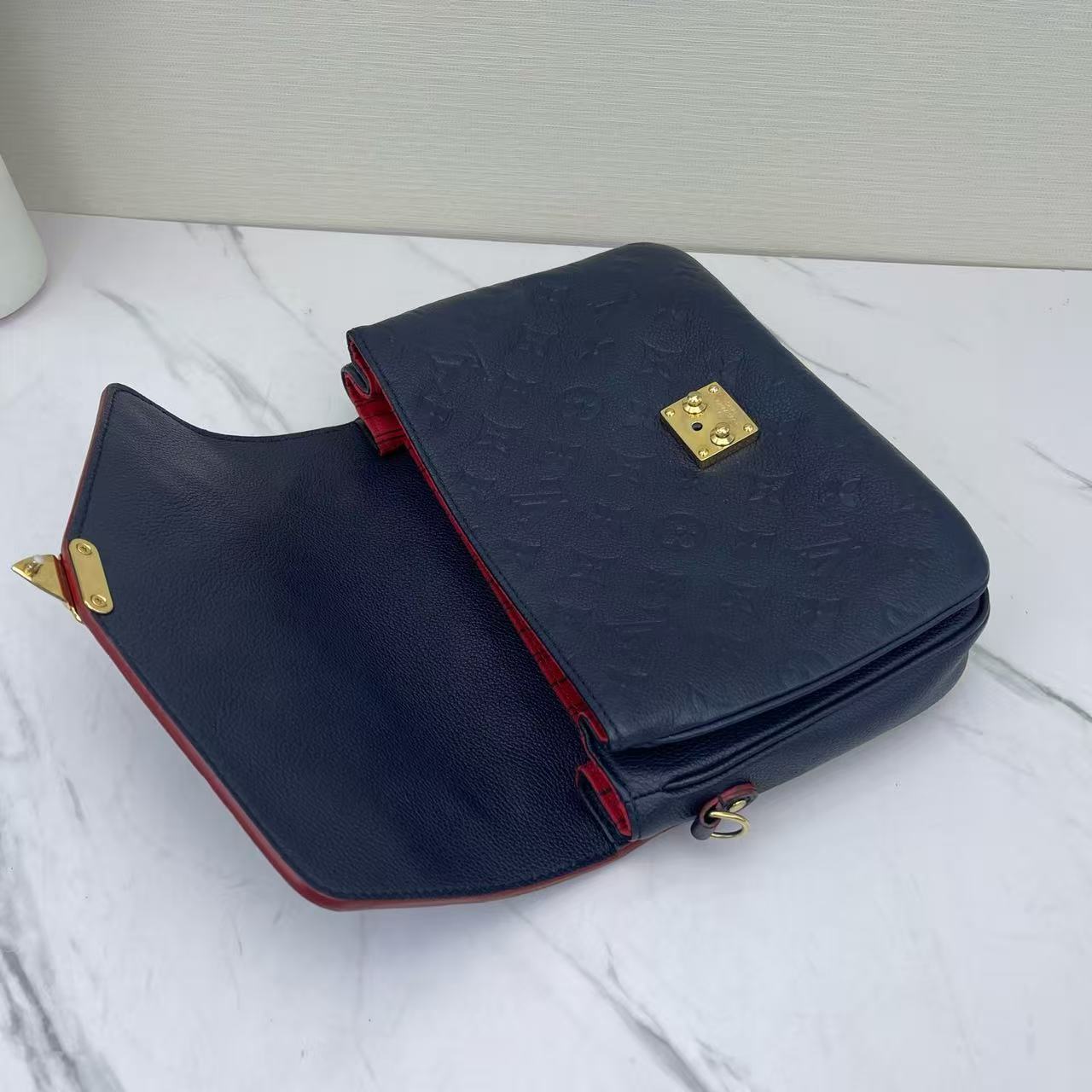 Louis Vuitton - Pochette Métis - Monogram Empreinte leather - Blue with Dark Red Trim - (medium)