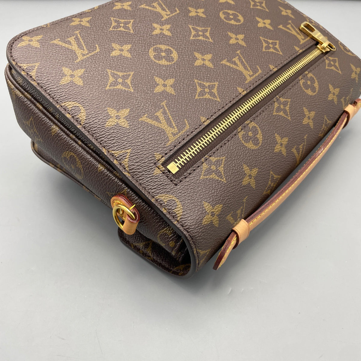 Louis Vuitton - Pochette Metis - Synthetic - Brown