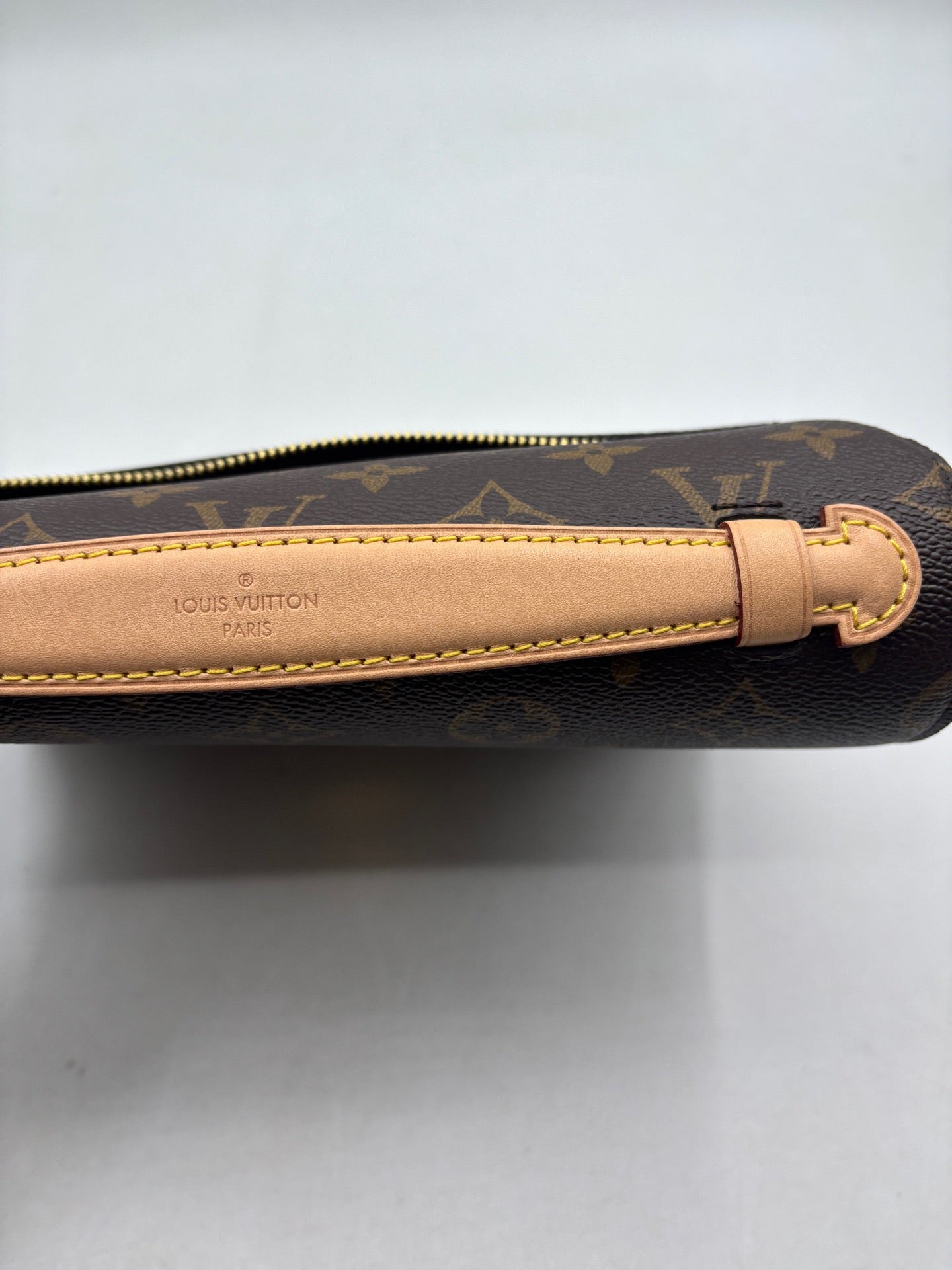 Louis Vuitton - Pochette Metis - Synthetic - Brown - (medium)