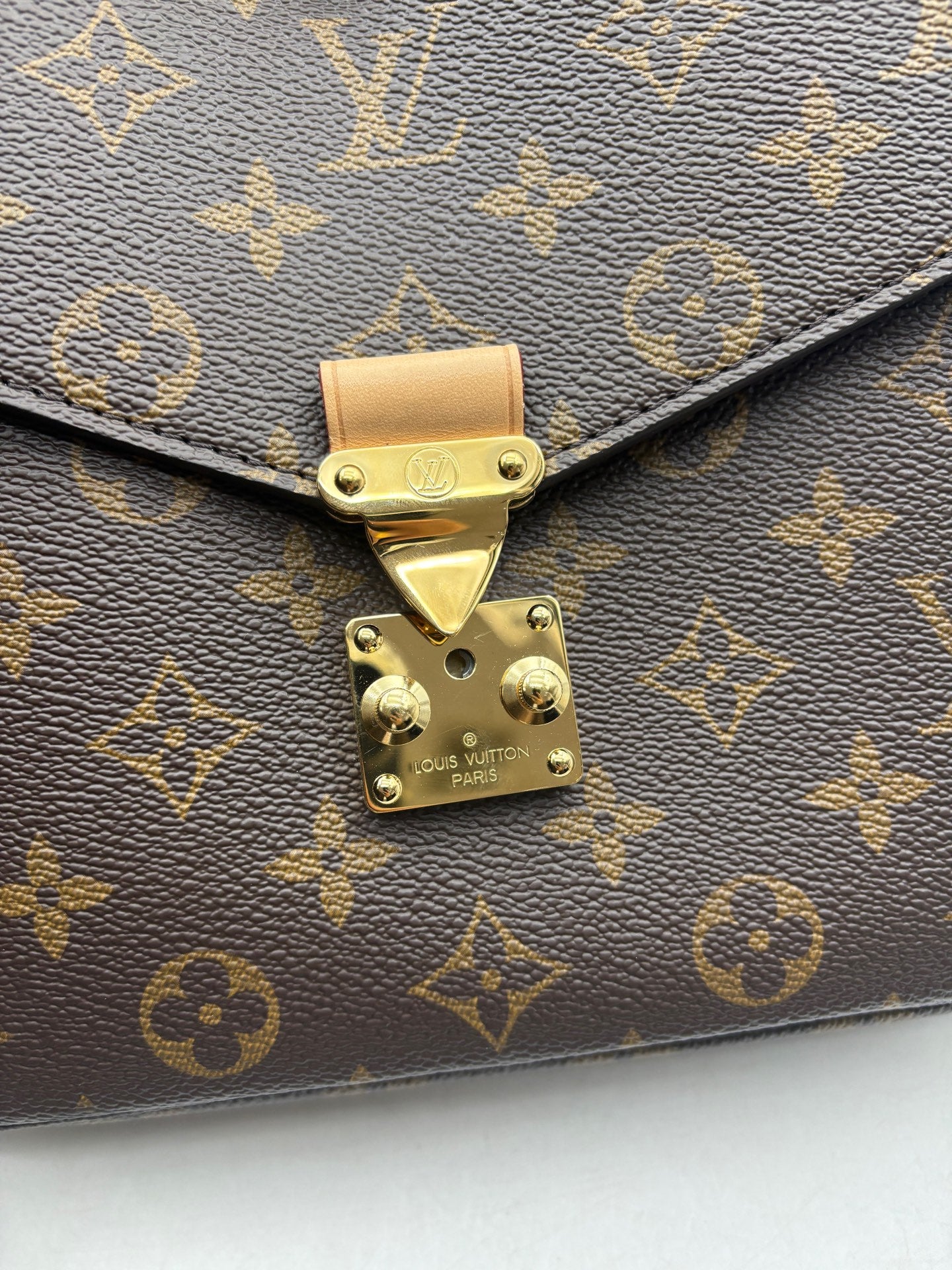 Louis Vuitton - Pochette Metis - Synthetic - Brown - (medium)