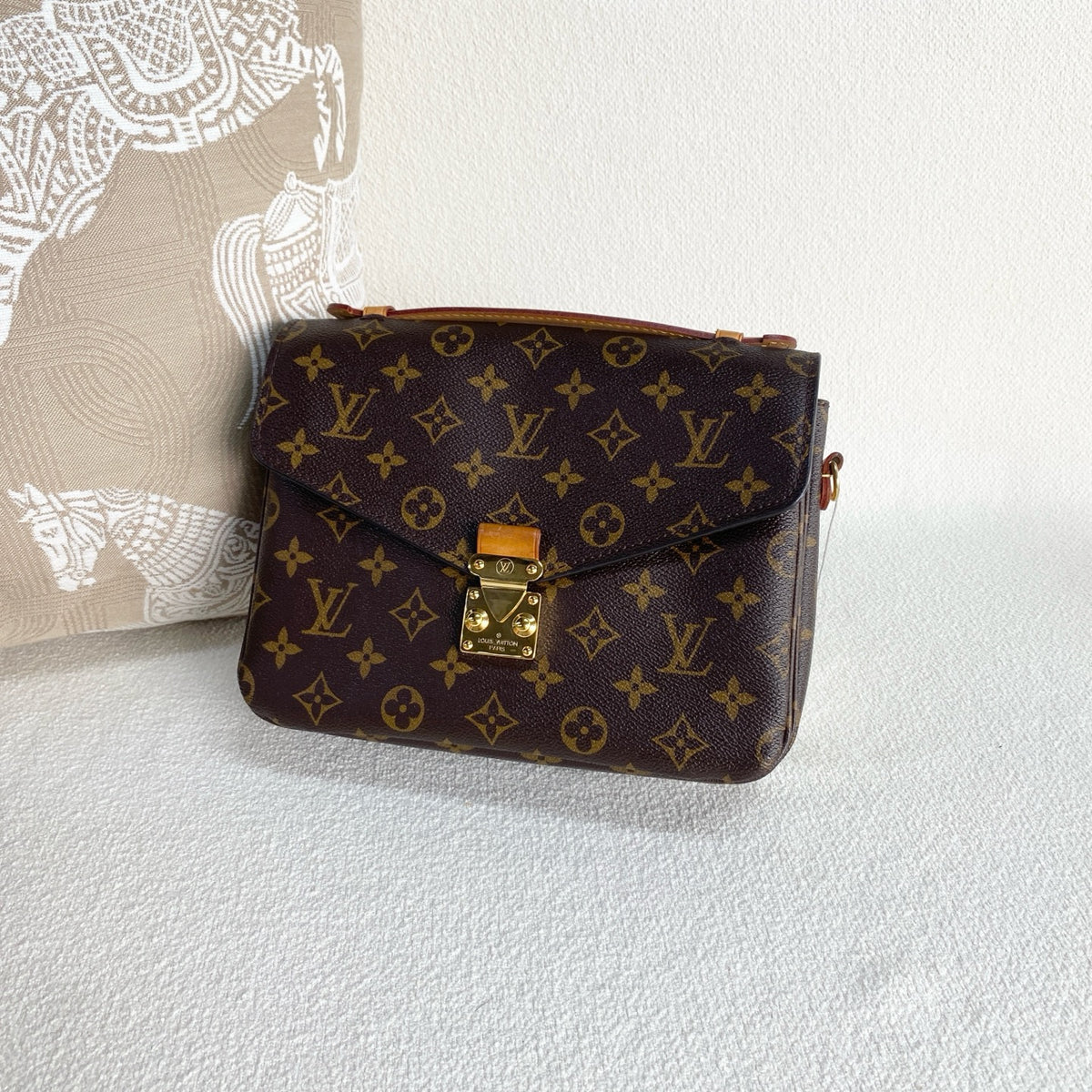 Louis Vuitton - Pochette Metis - Synthetic - Brown - (small)