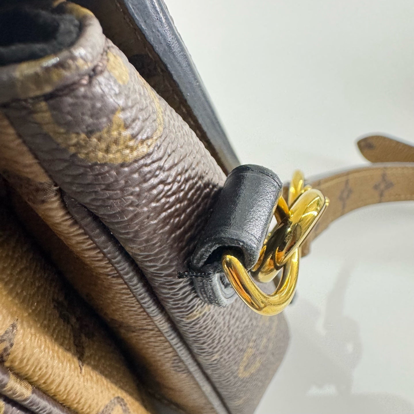 Louis Vuitton - Pochette Metis - Synthetic - Multicolour - (small)