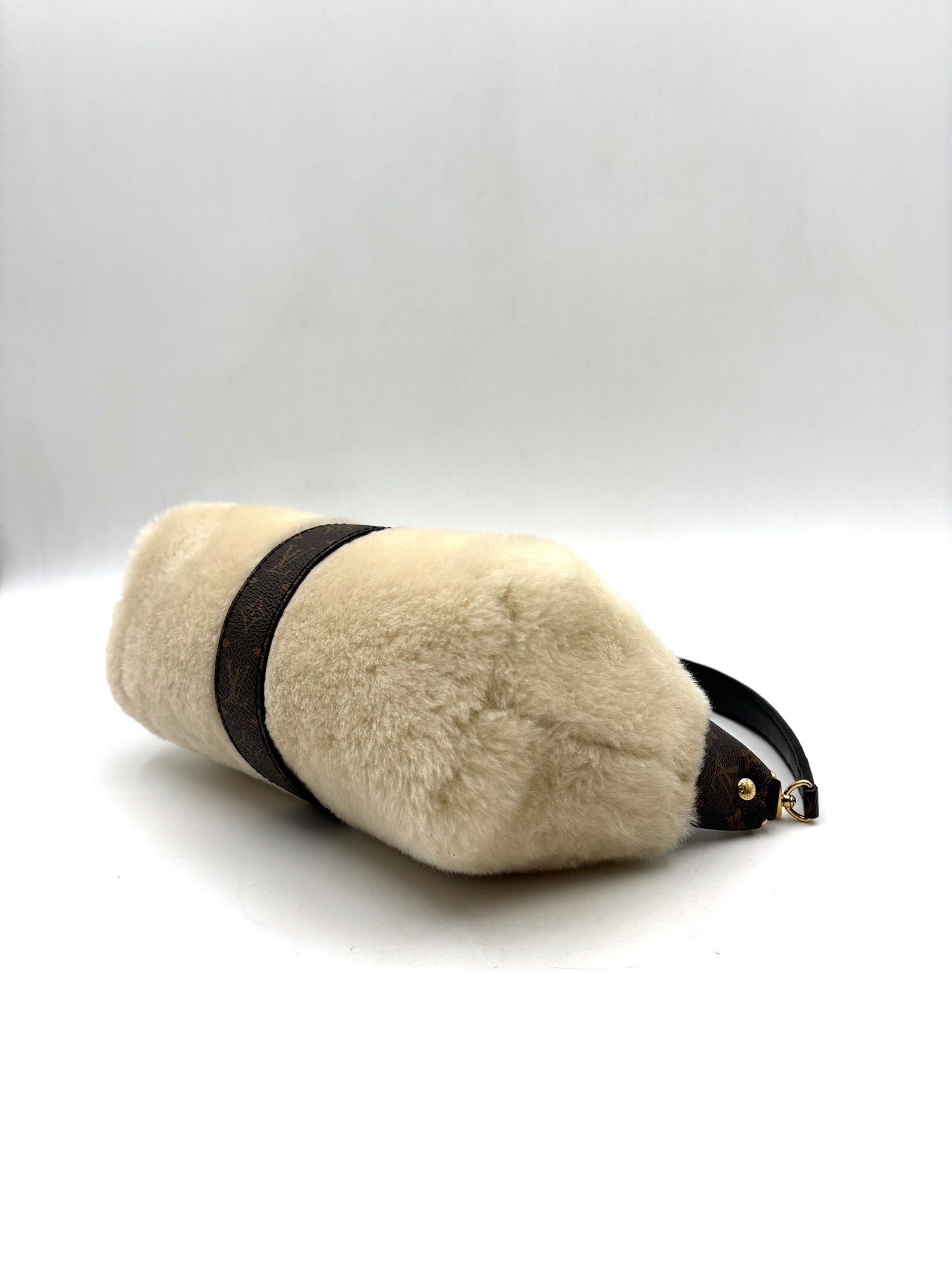 Louis Vuitton - POCHETTE MIA - Wool - Beige