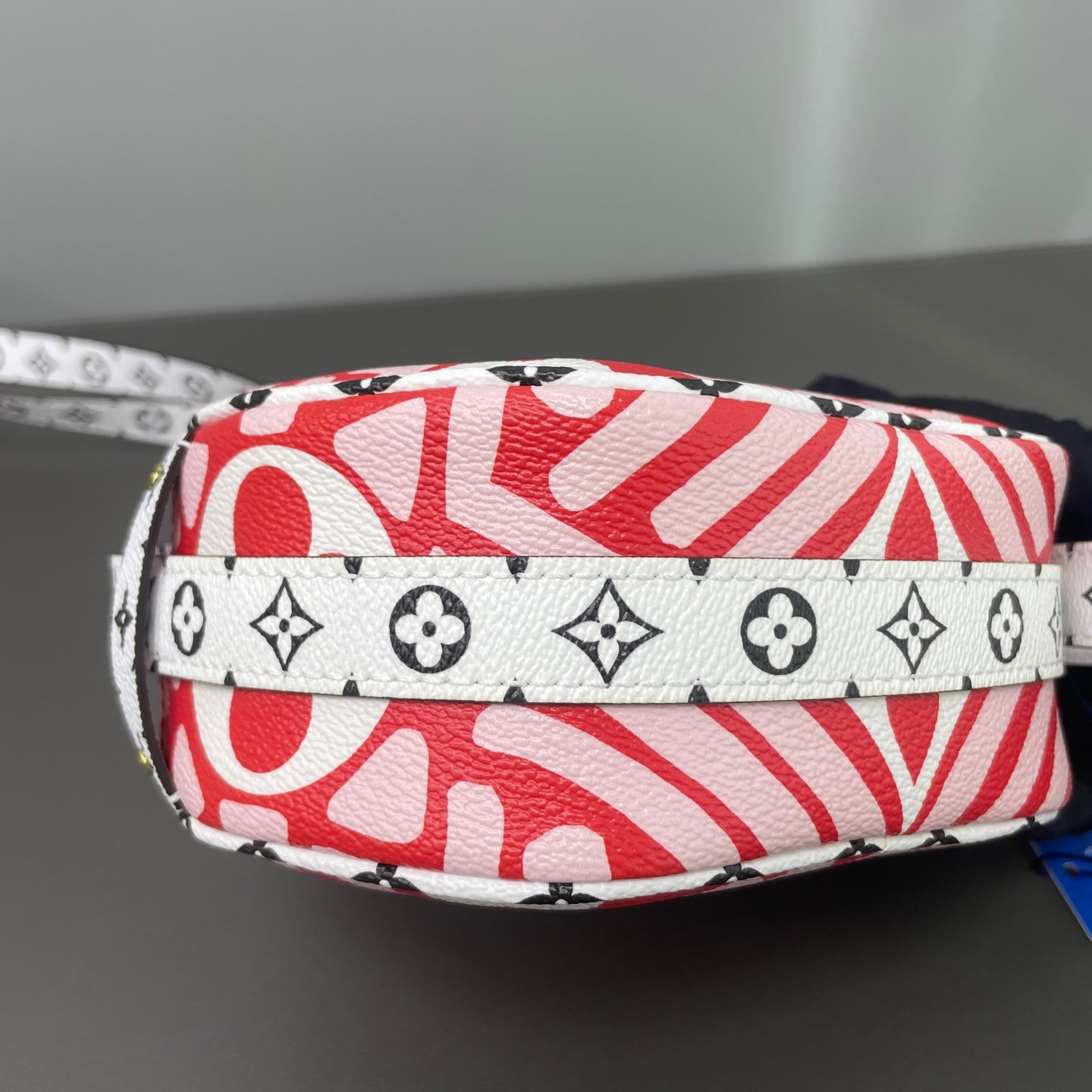 Louis Vuitton - Pochette Round - Synthetic - Multicolour - (mini)