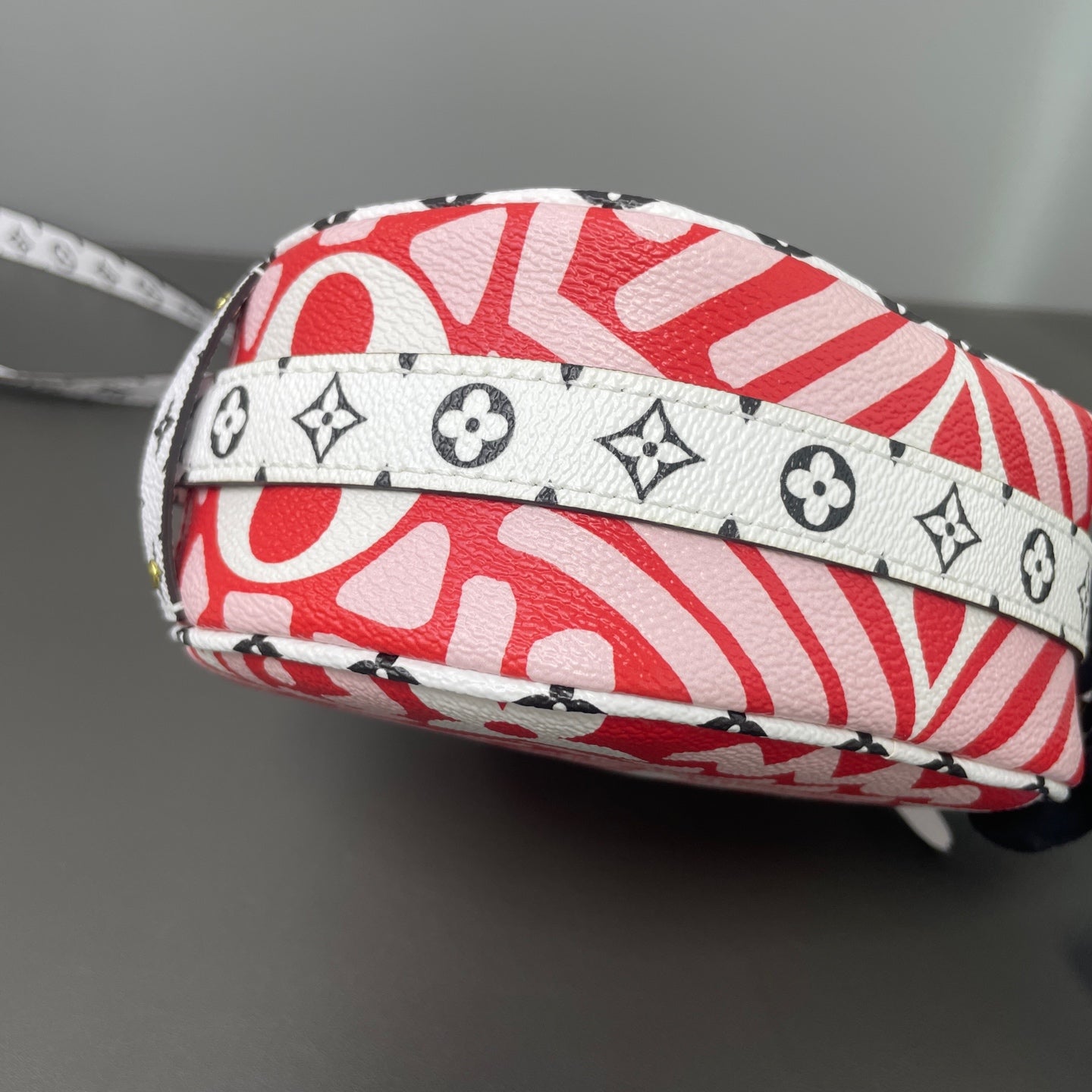 Louis Vuitton - Pochette Round - Synthetic - Multicolour - (mini)