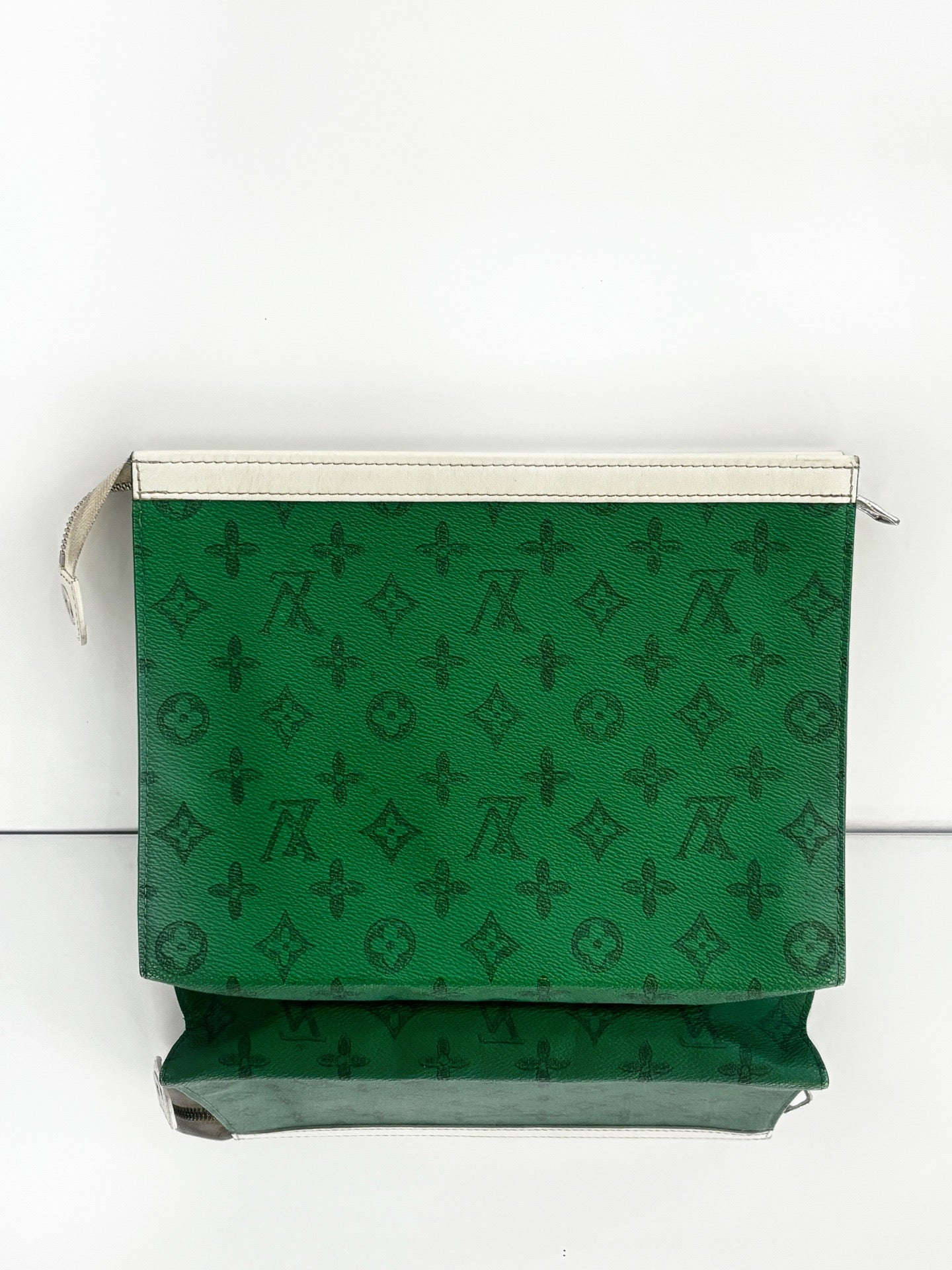 Louis Vuitton - Pochette Voyage - Coated canvas with leather trim - Green