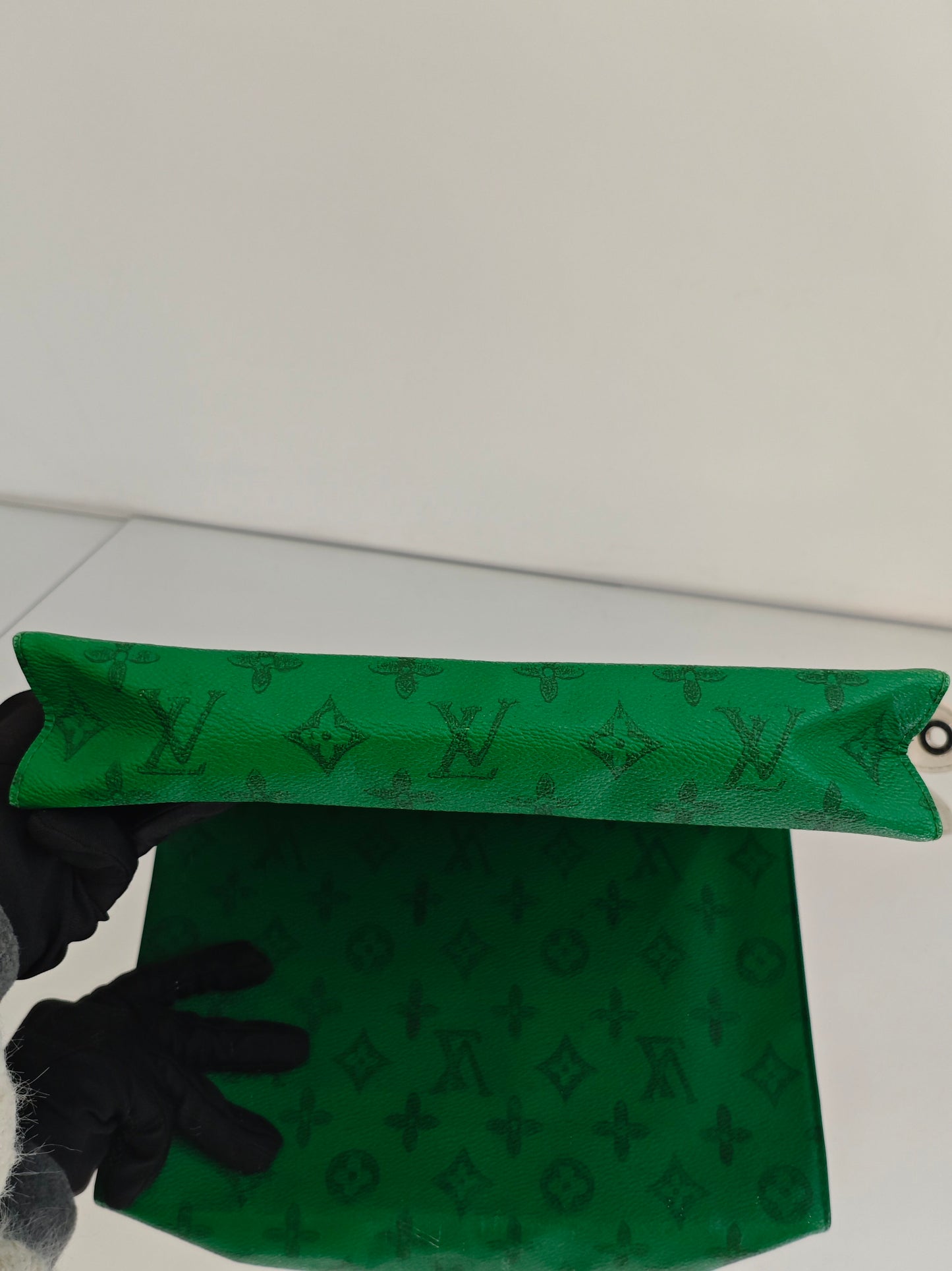 Louis Vuitton - Pochette Voyage - Coated canvas with leather trim - Green