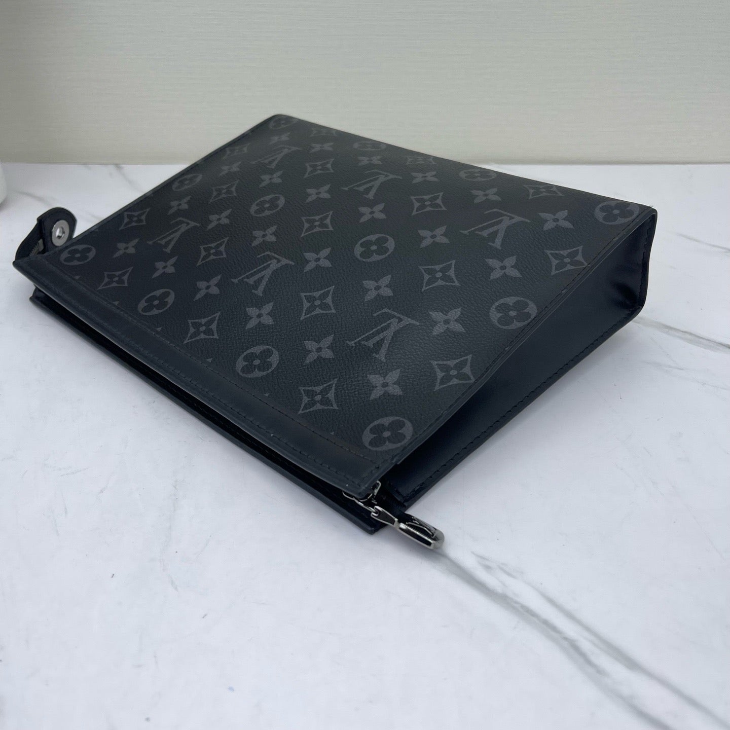 Louis Vuitton - Pochette Voyage GM - Monogram Eclipse Canvas with Leather Trim - Black - (large)