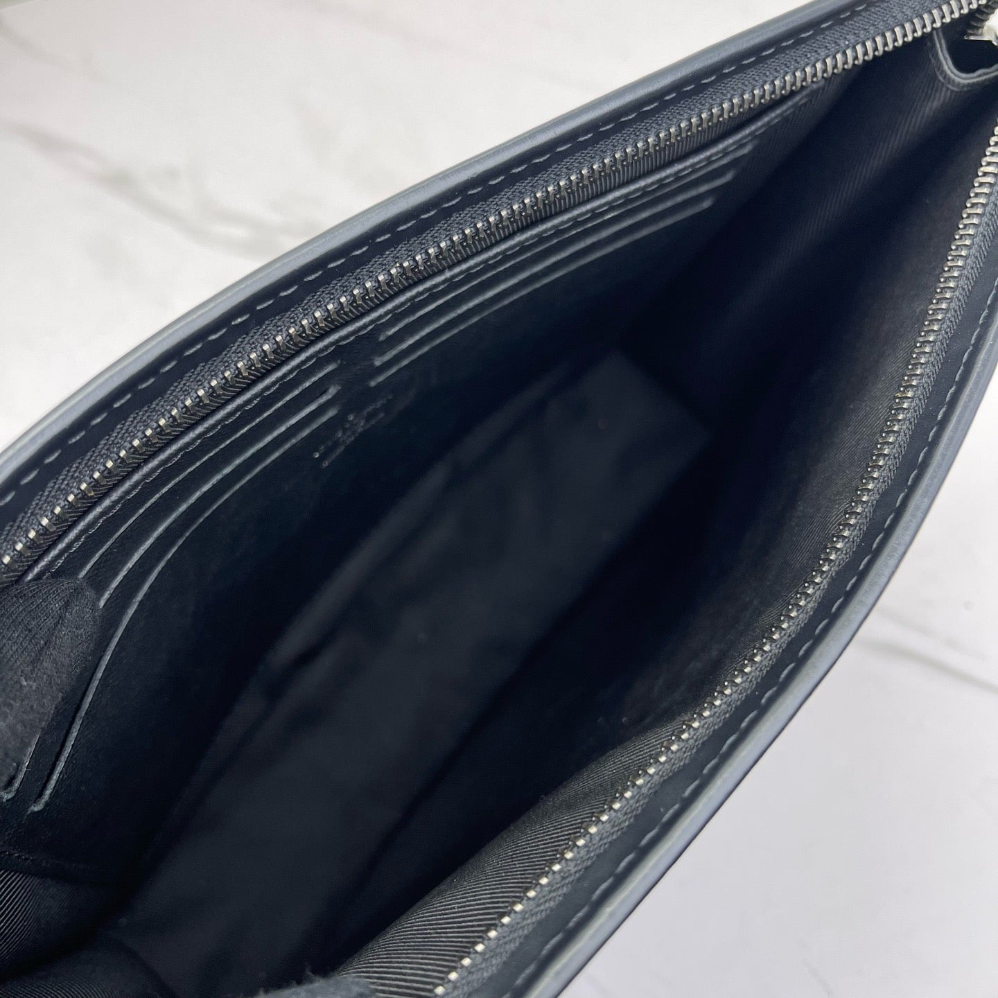 Louis Vuitton - Pochette Voyage GM - Monogram Eclipse Canvas with Leather Trim - Black - (large)