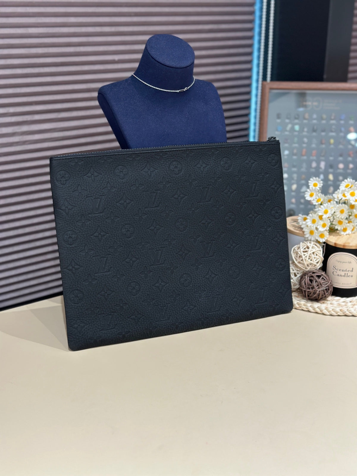 Louis Vuitton - Pochette Voyage GM 'Zoom with Friends' - Leather - Black - (large)