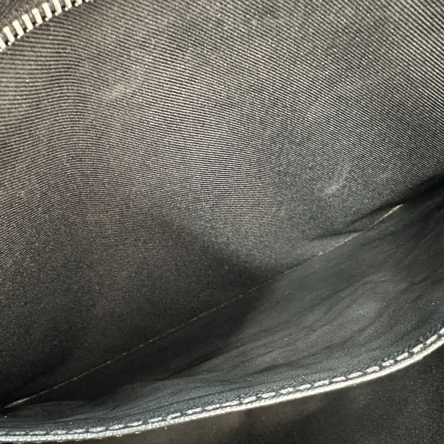 Louis Vuitton - Pochette Voyage - Leather - Black - (large)