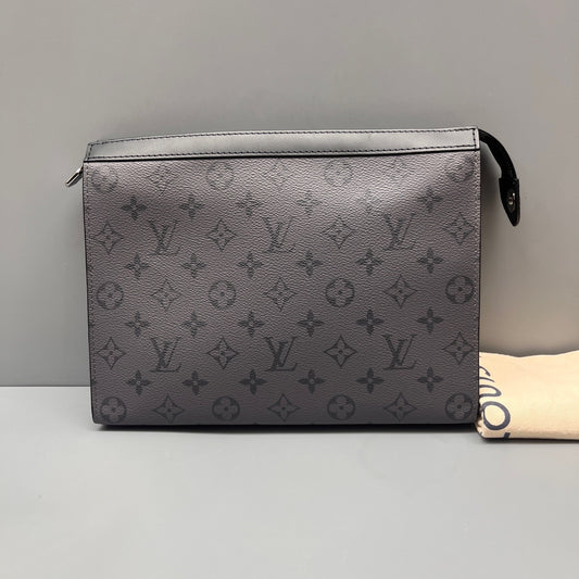 Louis Vuitton - Pochette Voyage MM - Coated canvas with leather trim - Grey - (Medium)