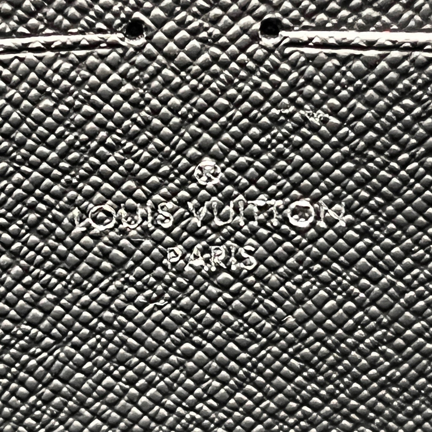 Louis Vuitton - Pochette Voyage MM - Coated canvas with leather trim - Grey - (Medium)