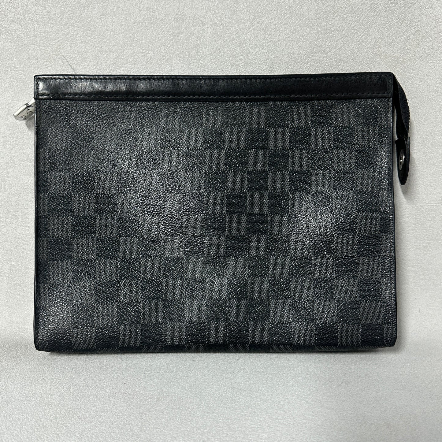 Louis Vuitton - Pochette Voyage MM - Leather - Black - (medium)