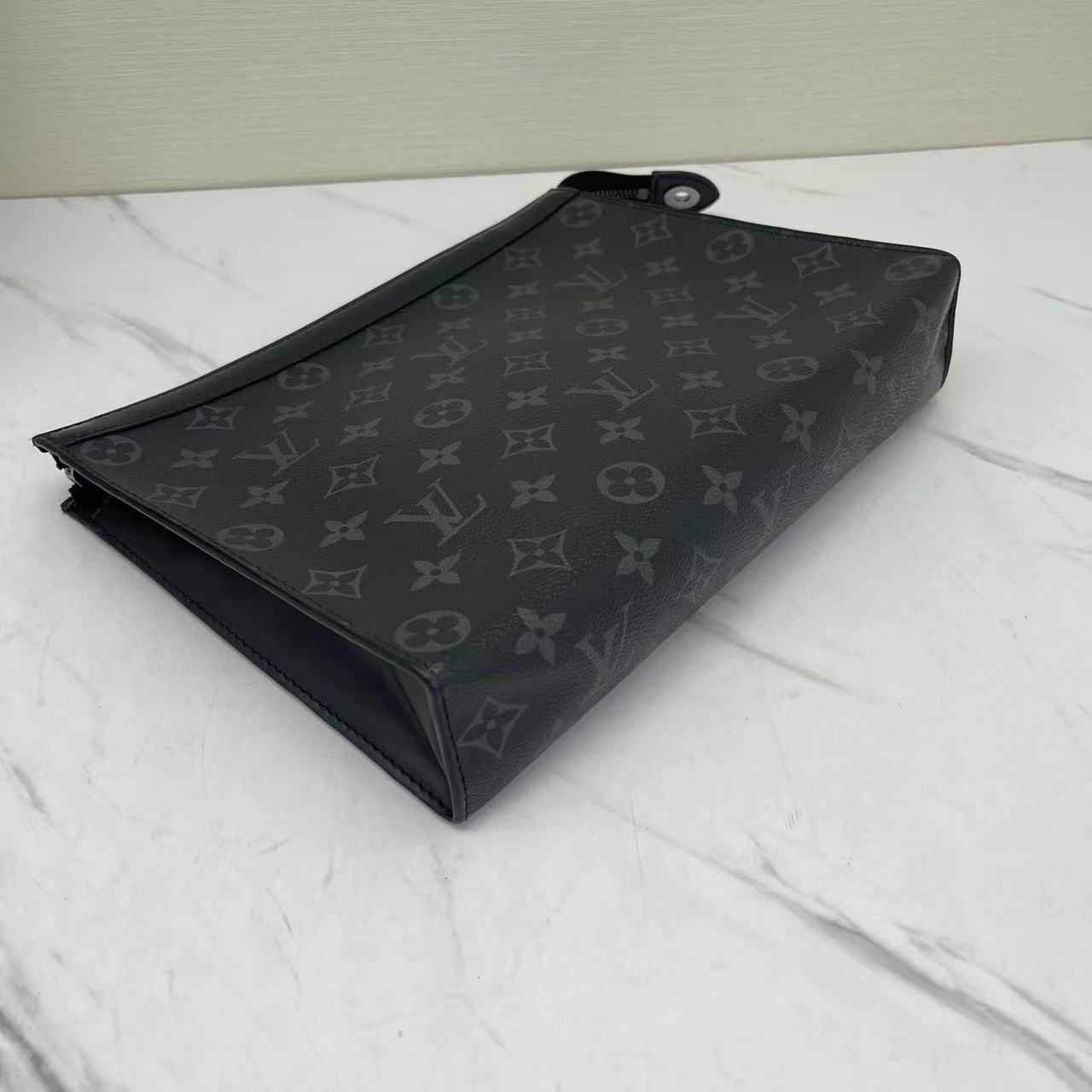 Louis Vuitton - Pochette Voyage - Monogram Eclipse coated canvas with leather trim - Black - (medium)