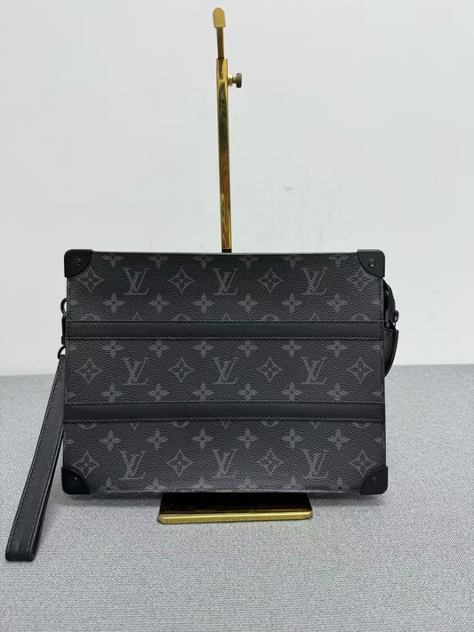 Louis Vuitton - Pochette Voyage - Monogram Eclipse coated canvas with leather trim - Grey - (medium)
