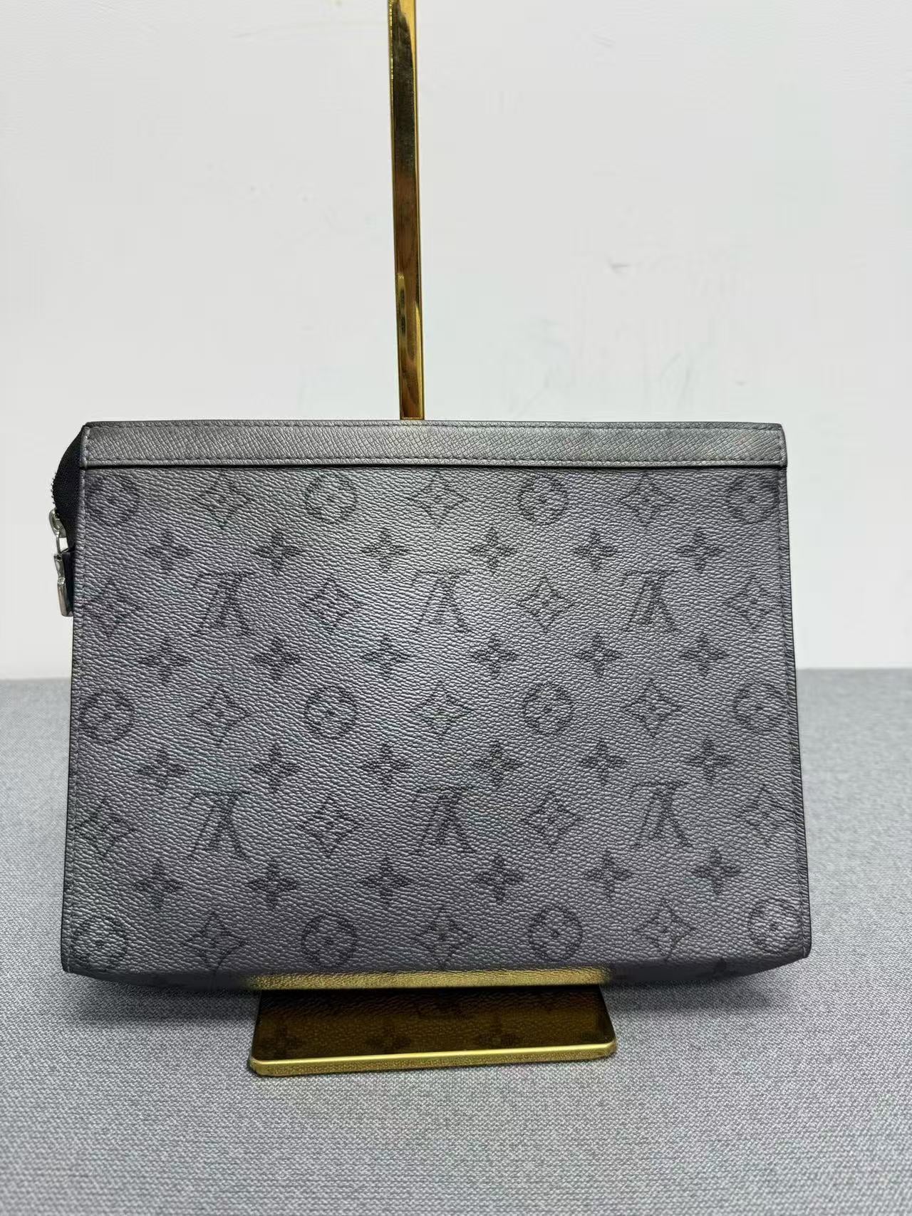 Louis Vuitton - Pochette Voyage - Monogram Eclipse Reverse coated canvas with leather trim - Grey with darker grey monogram - (Medium)