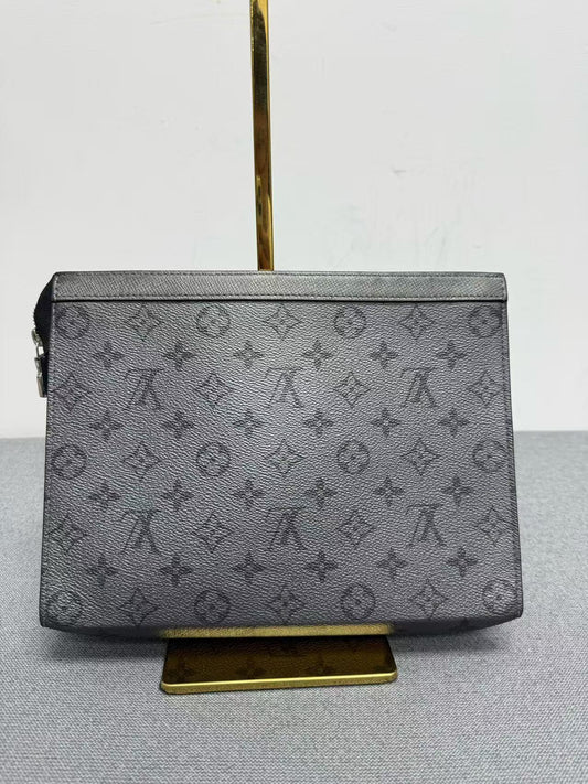 Louis Vuitton - Pochette Voyage - Monogram Eclipse Reverse coated canvas with leather trim - Grey with darker grey monogram - (Medium)