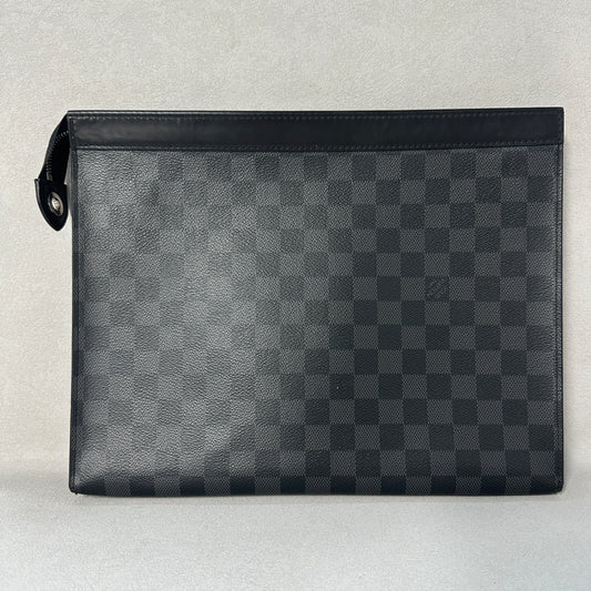 Louis Vuitton - Pochette Voyage - Vinyl - Black - (large)