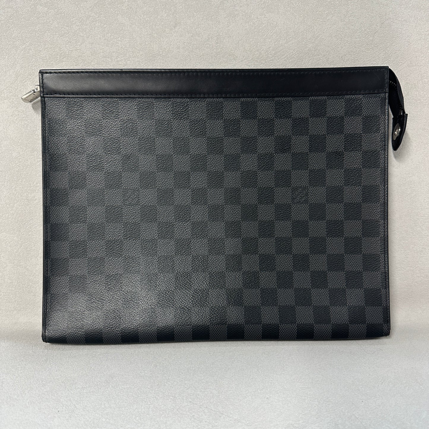 Louis Vuitton - Pochette Voyage - Vinyl - Black - (large)
