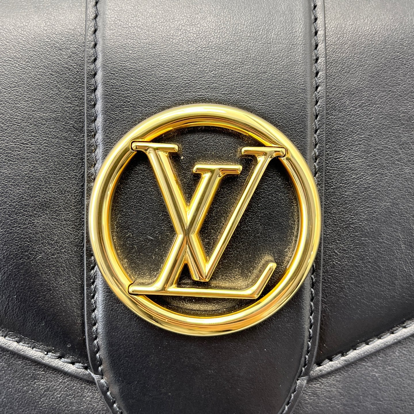 Louis Vuitton - Pont 9 - Leather - Black