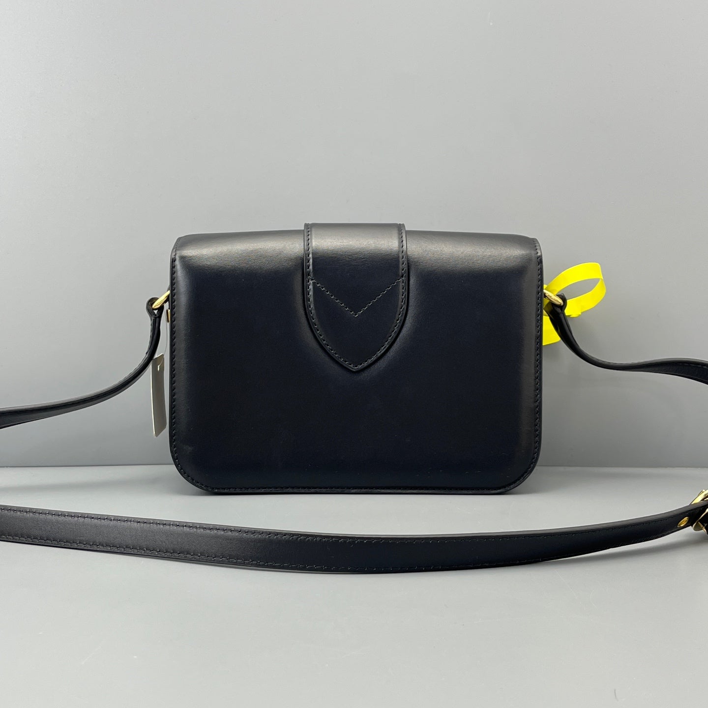 Louis Vuitton - Pont 9 - Leather - Black