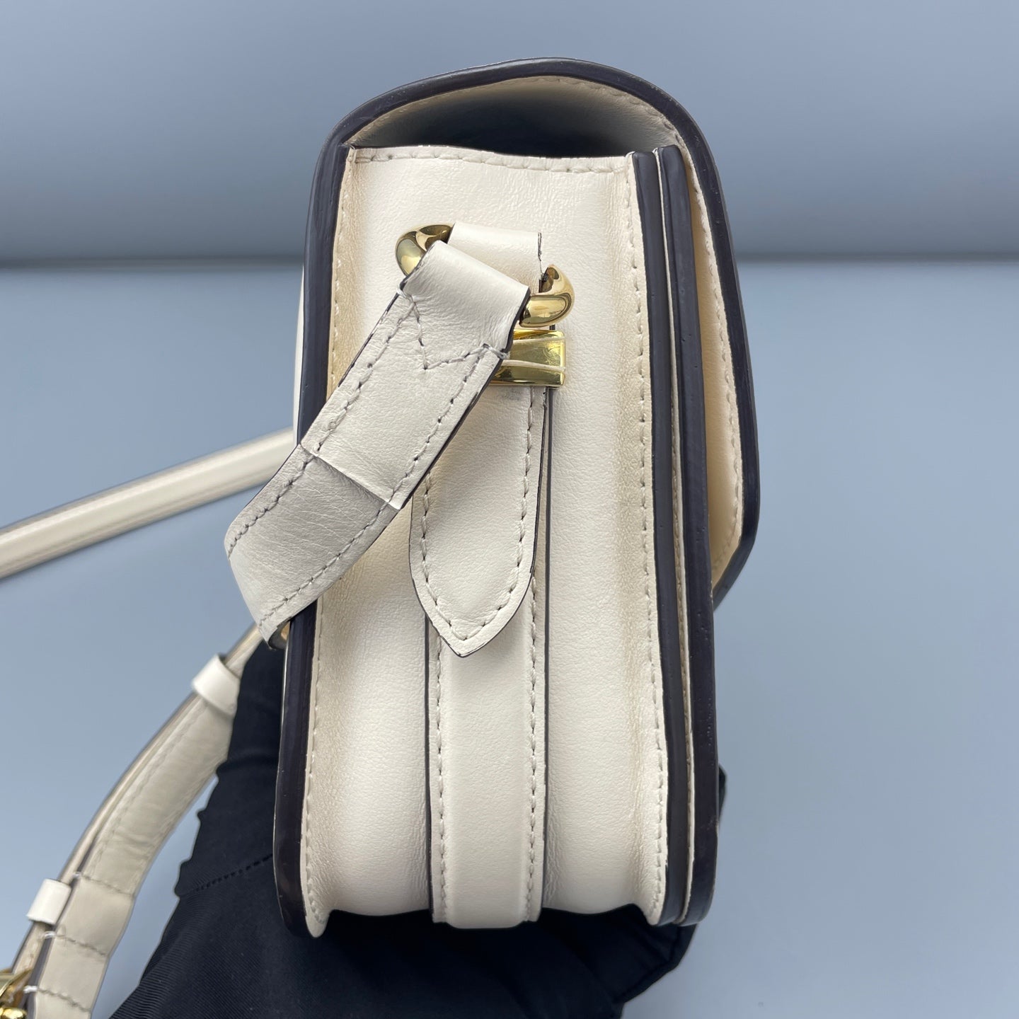 Louis Vuitton - Pont 9 Flap Bag - Smooth cowhide leather - White - (Small)