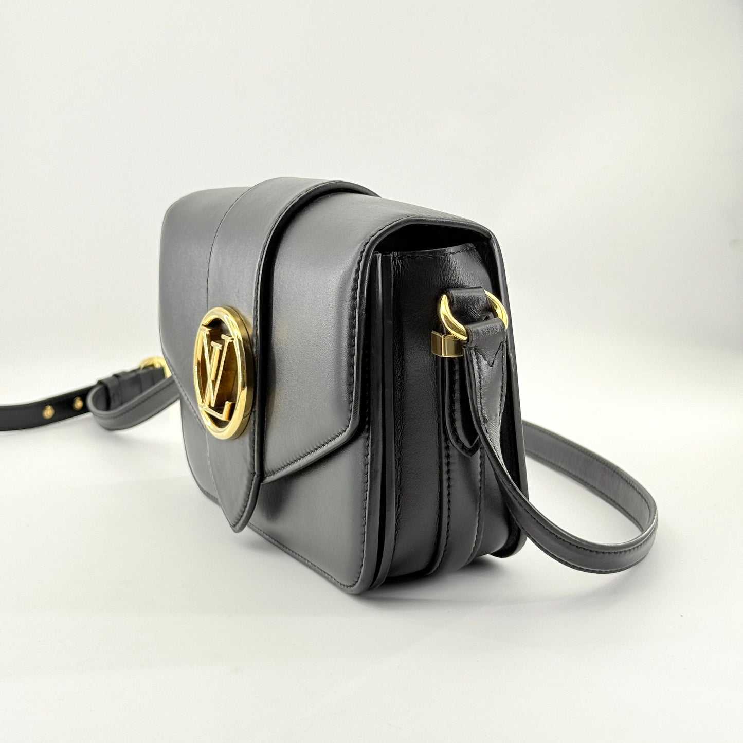 Louis Vuitton - Pont 9 - Leather - Black - (medium)
