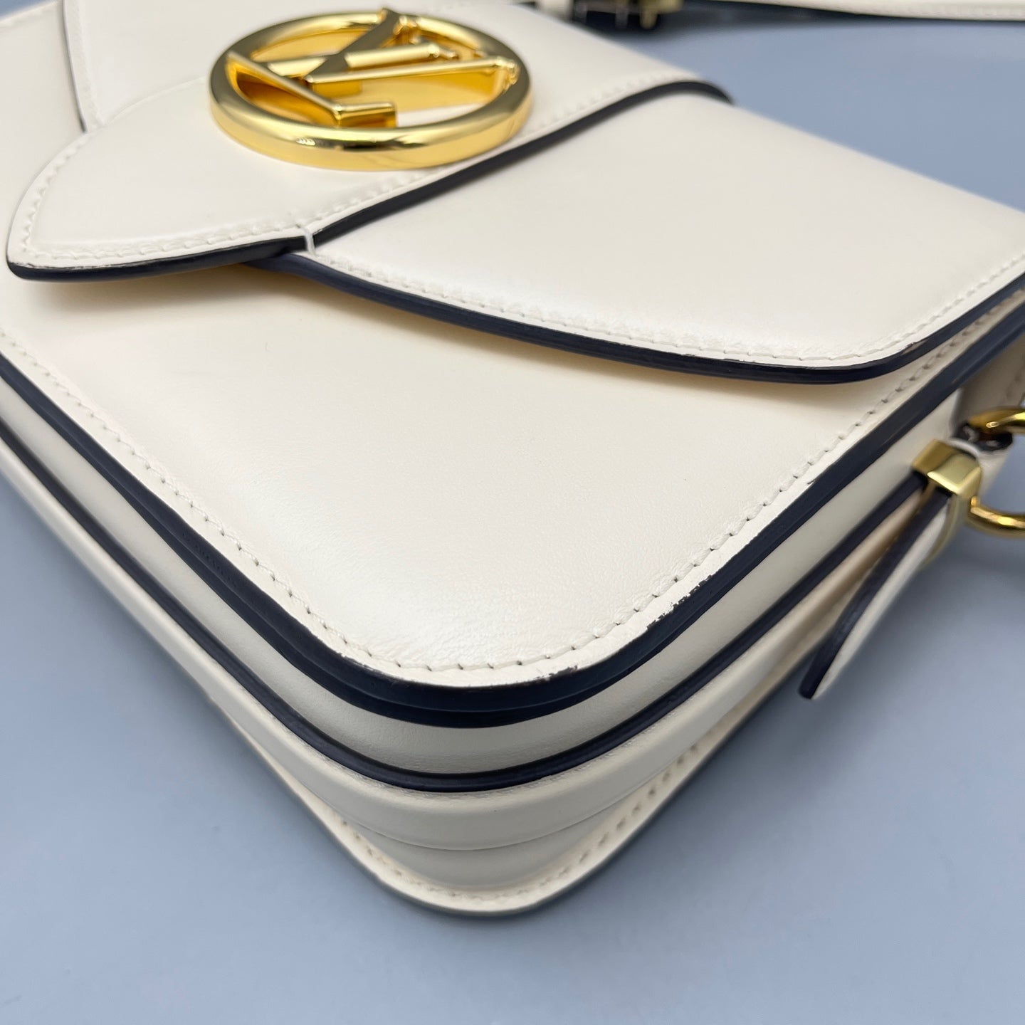 Louis Vuitton - Pont 9 - Leather - White - (Small)